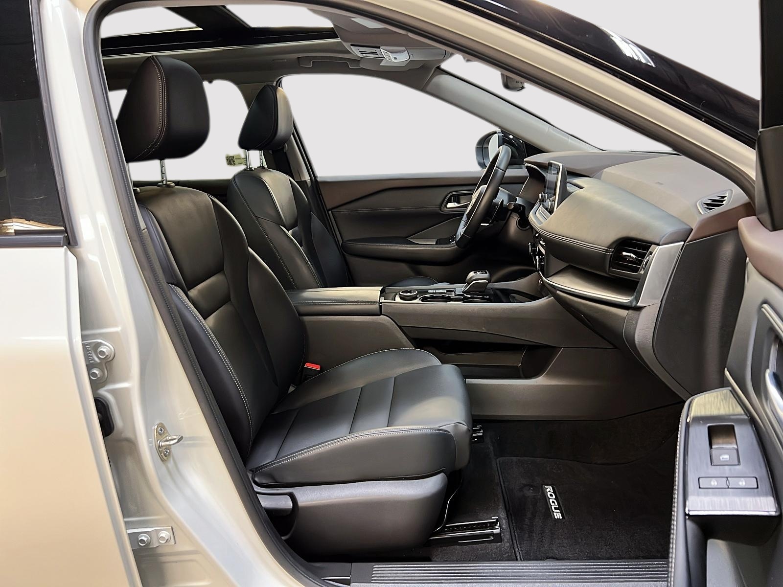 Nissan Rogue SV MIDNIGHT CUIR TOIT PANO 4RM 2023 - image #8