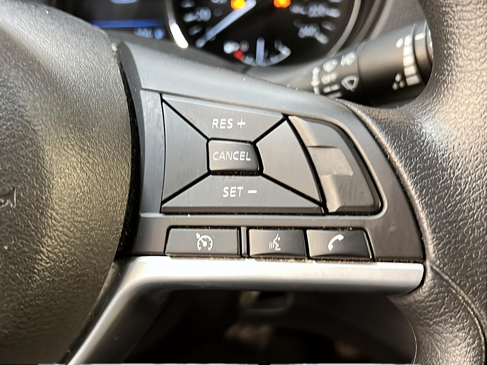 Nissan Qashqai S 2021 - image #18