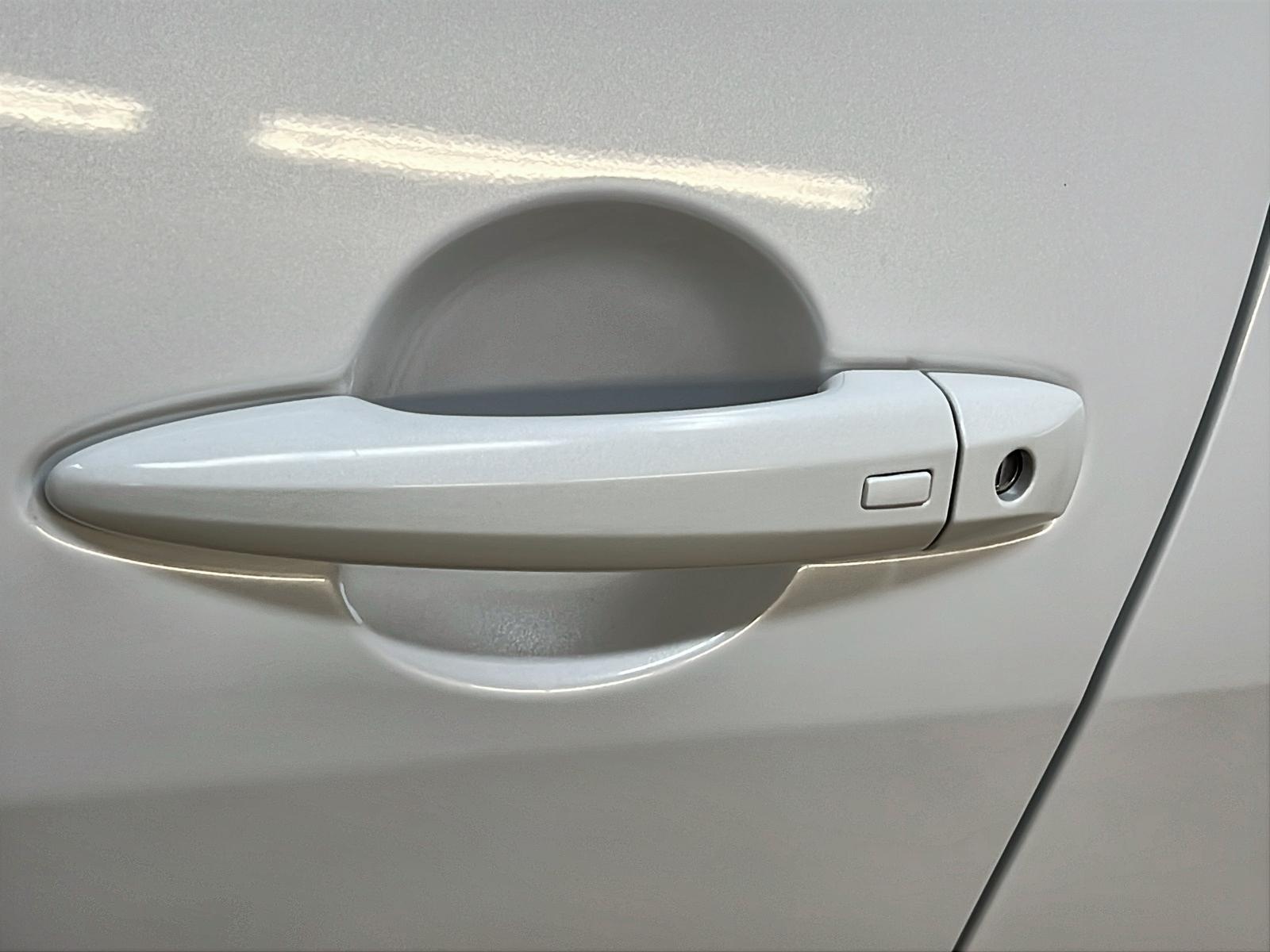 Nissan Sentra SR TOIT 2023 - image #24