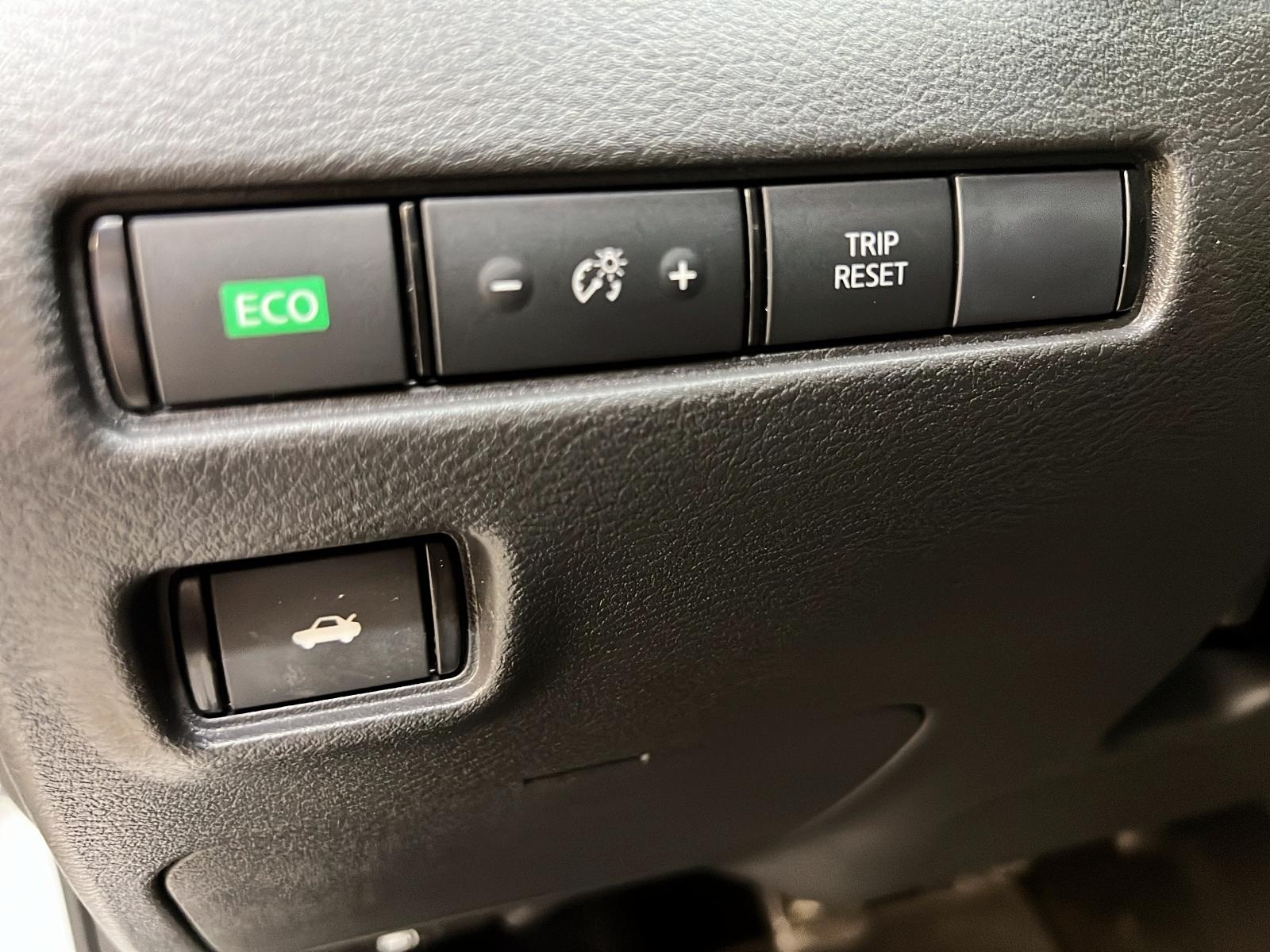 Nissan Sentra SR TOIT 2023 - image #21