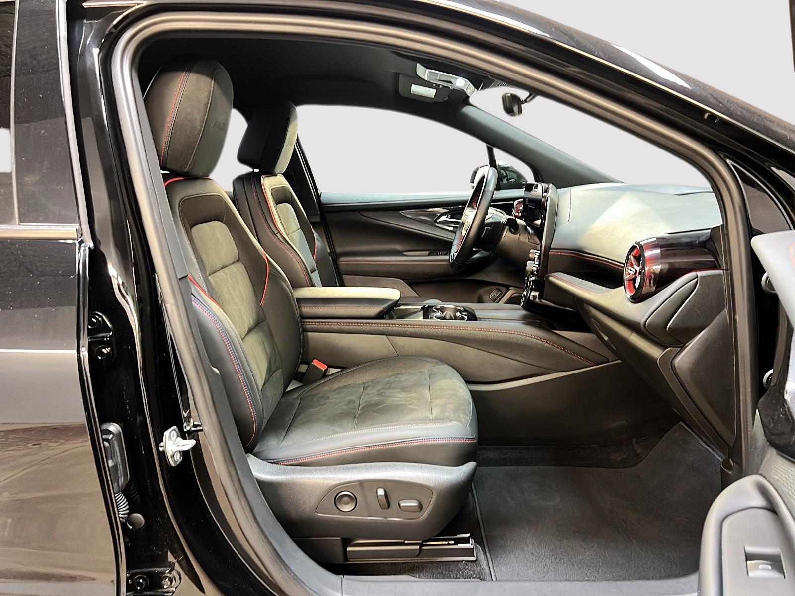 Chevrolet Blazer EV 1RS NAV 4RM 2024 - image #8