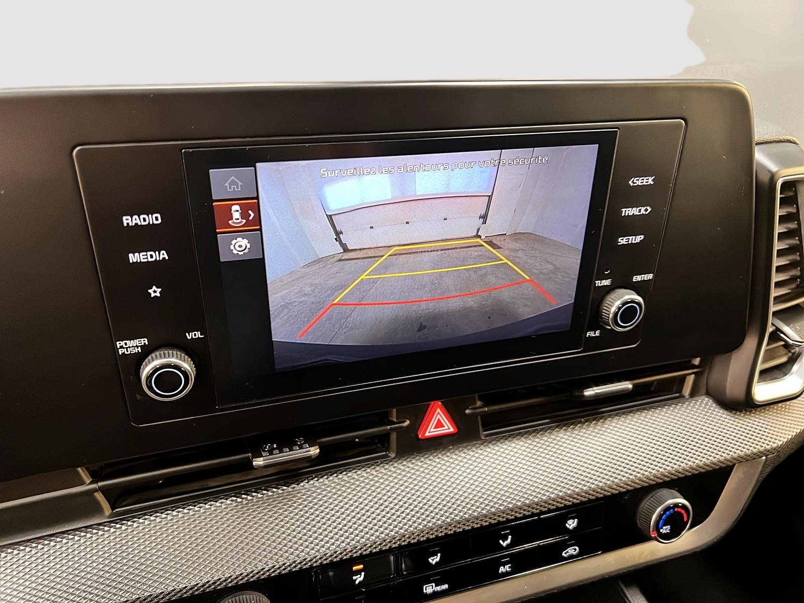 Kia Sportage LX 4RM 2023 - image #15