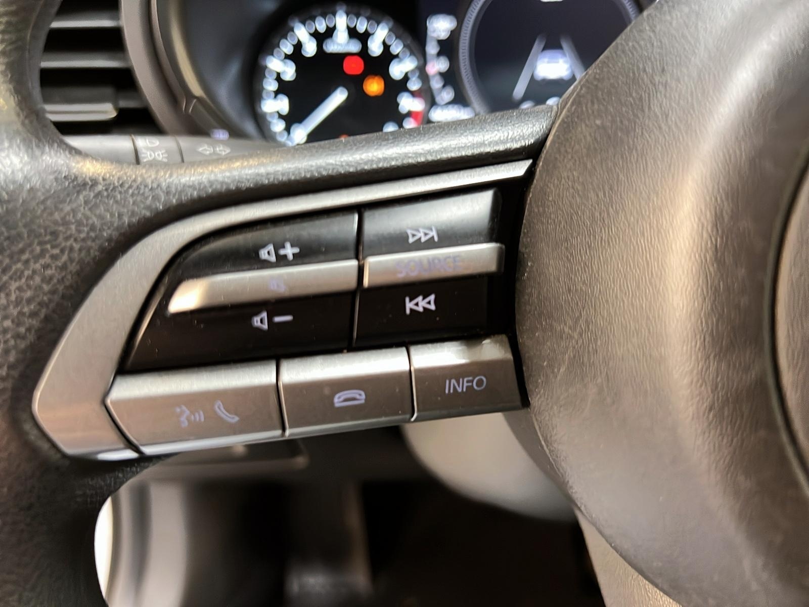 Mazda Mazda3 Sport 2021 - Image #19