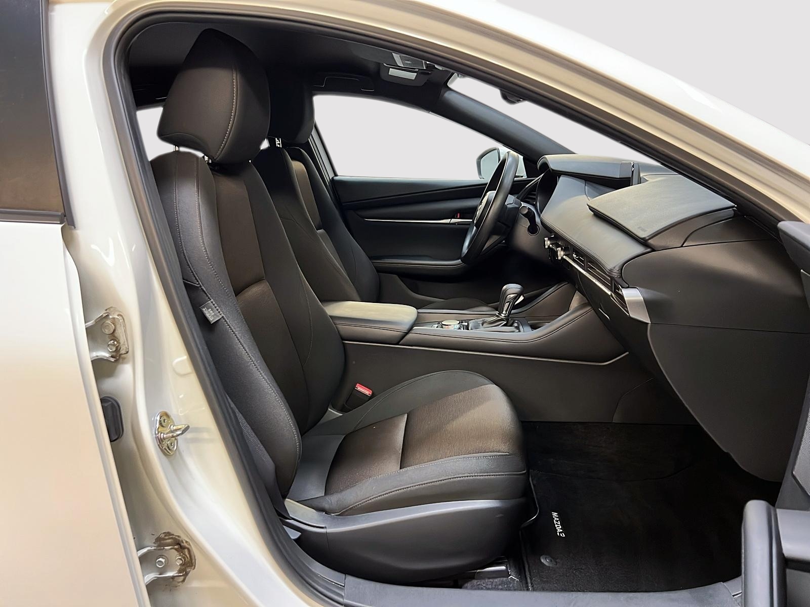 Mazda Mazda3 Sport GX 2021 - image #8