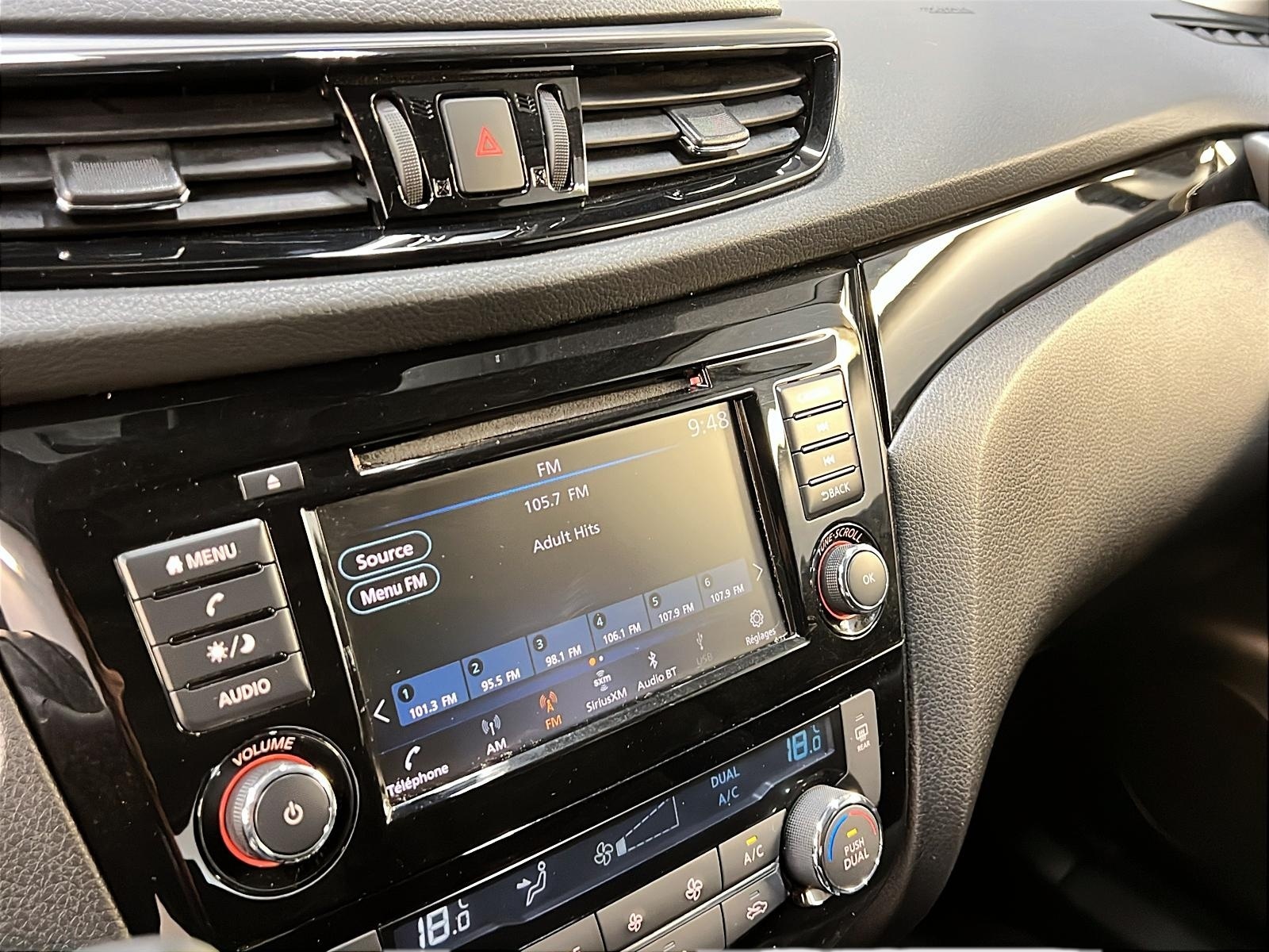 Nissan Qashqai SV TOIT 4RM 2023 - image #17