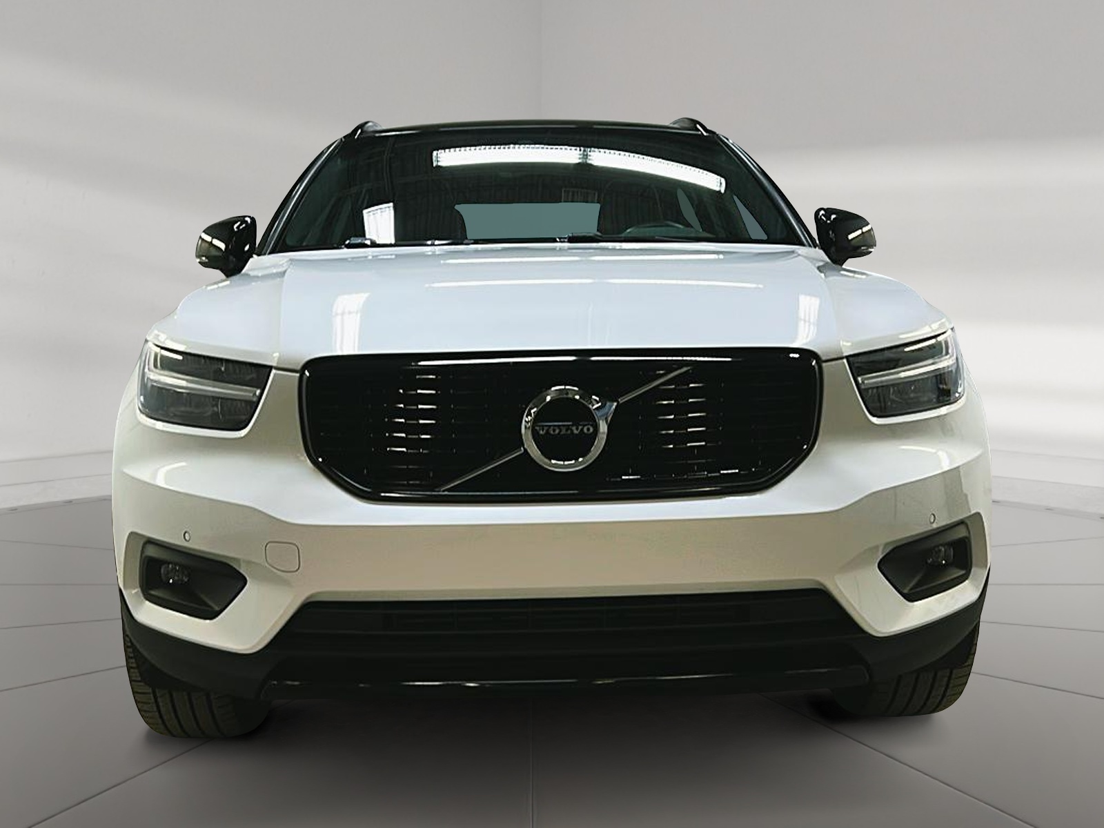 Volvo XC40 T5 R-DESING TOIT PANO NAV 4RM 2021 - image #2