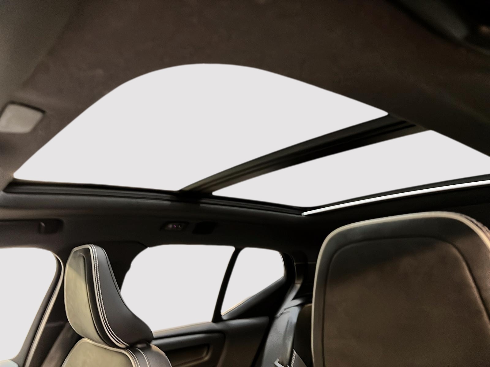 Volvo XC40 T5 R-DESING TOIT PANO NAV 4RM 2021 - image #10