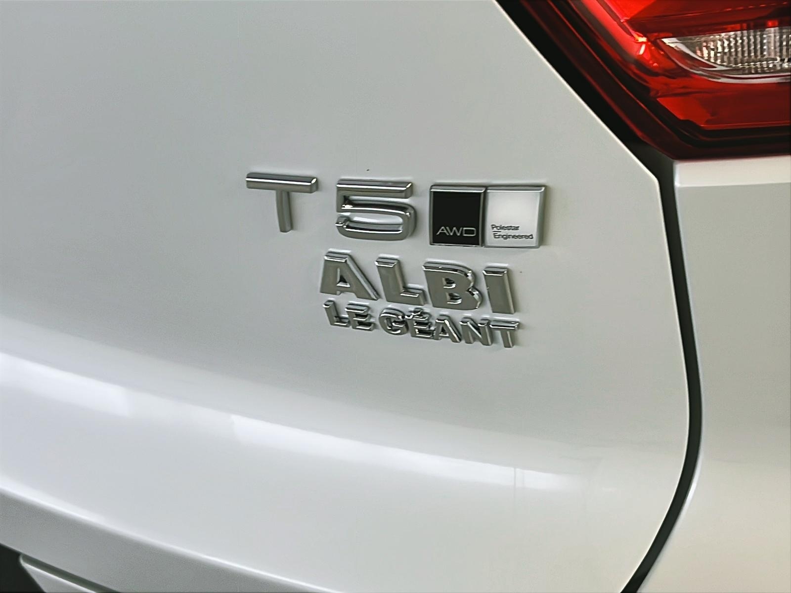 Volvo XC40 T5 R-DESING TOIT PANO NAV 4RM 2021 - image #29
