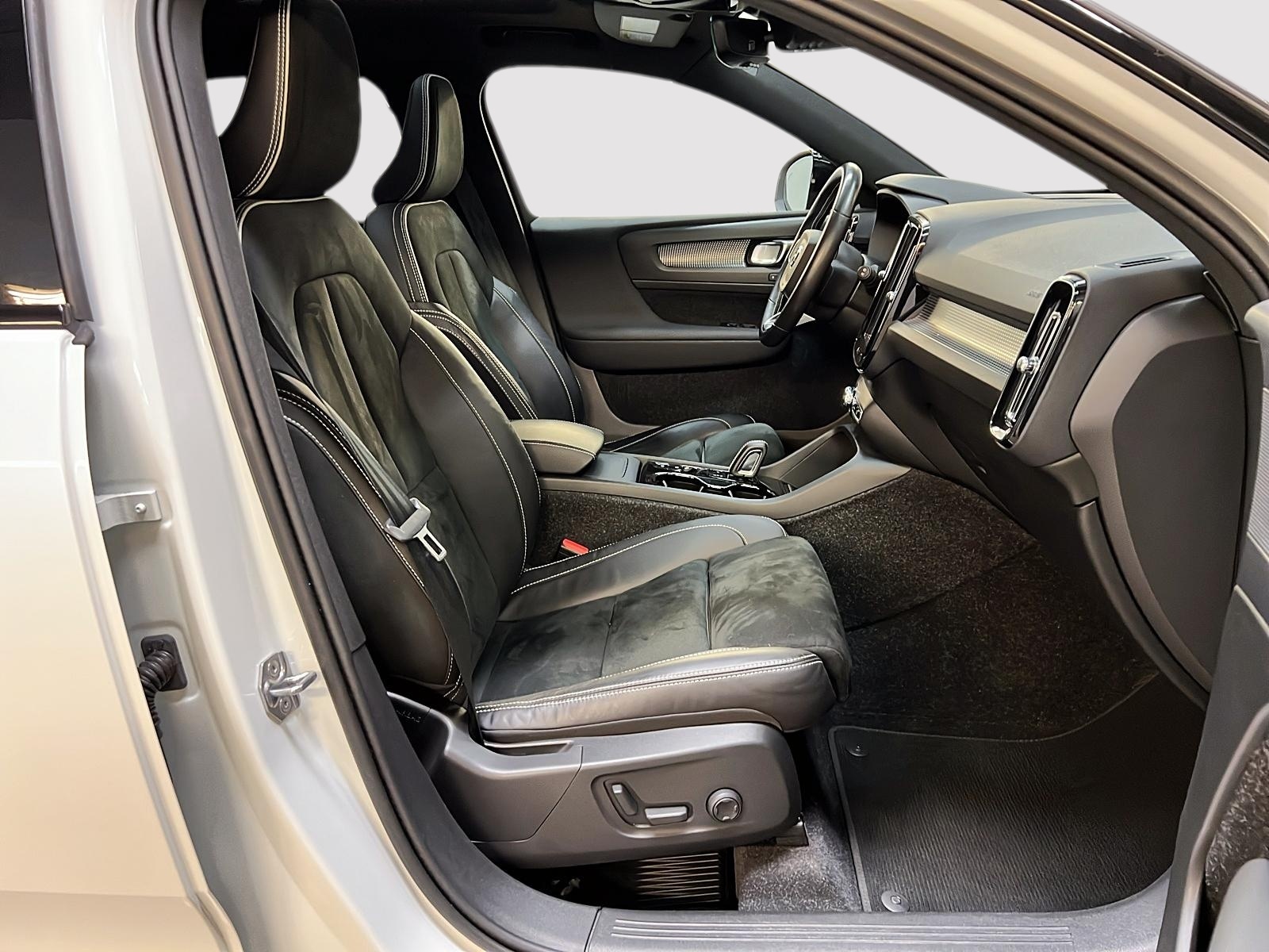 Volvo XC40 T5 R-DESING TOIT PANO NAV 4RM 2021 - image #8