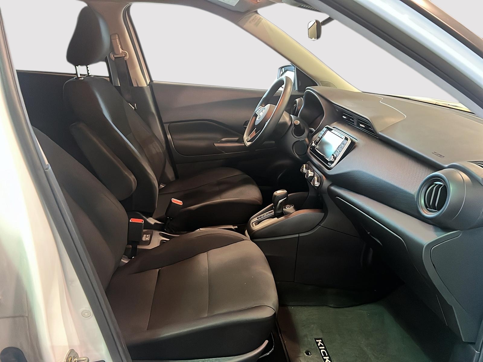 Nissan Kicks S 2023 - image #8