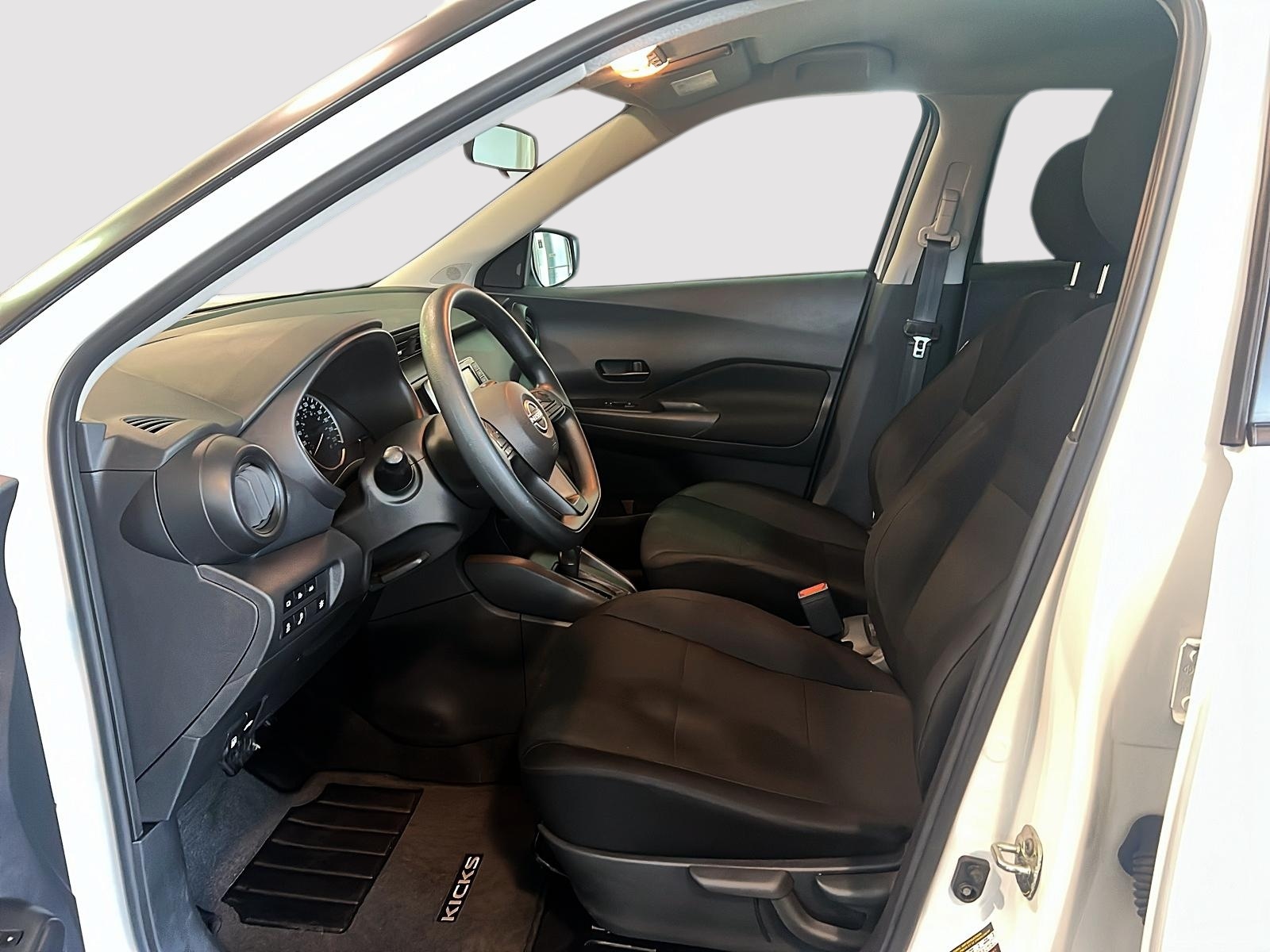 Nissan Kicks S 2023 - image #7