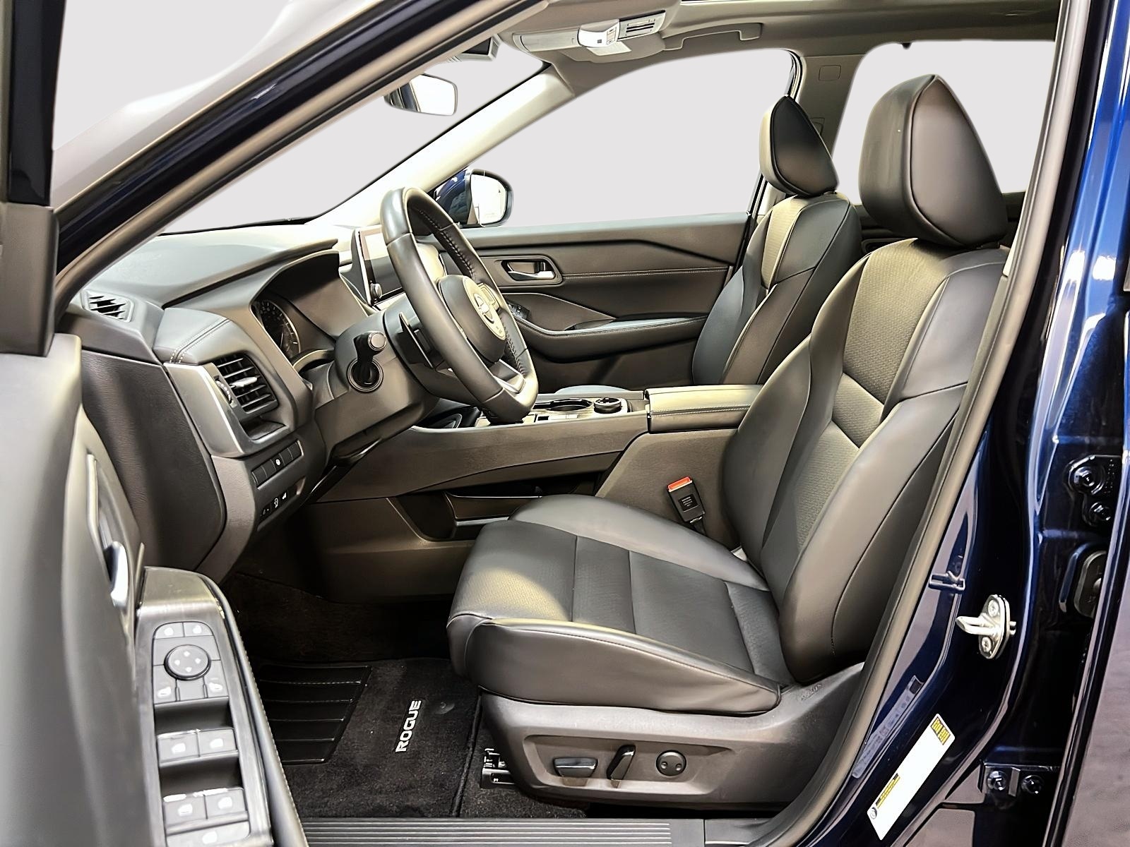 Nissan Rogue SV PREMIUM CUIR TOIT PANO 4RM 2024 - image #7