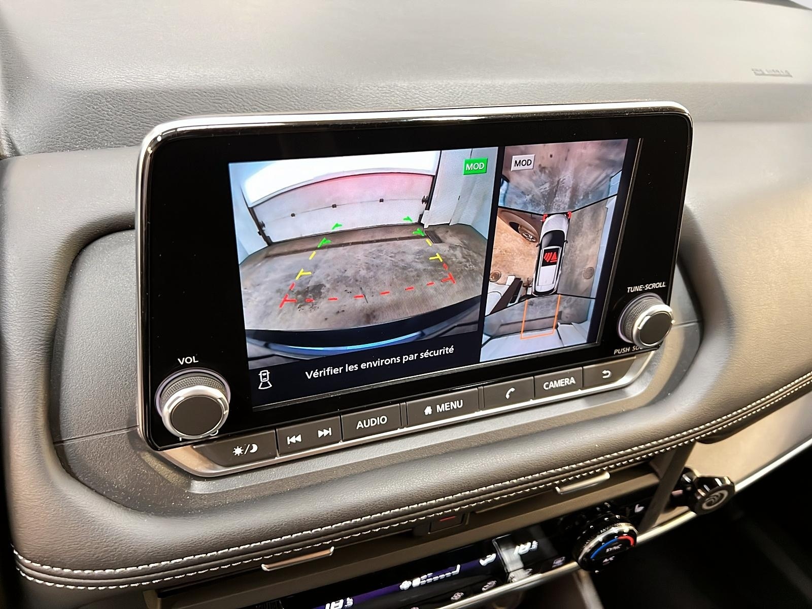 Nissan Rogue SV PREMIUM CUIR TOIT PANO 4RM 2024 - image #19