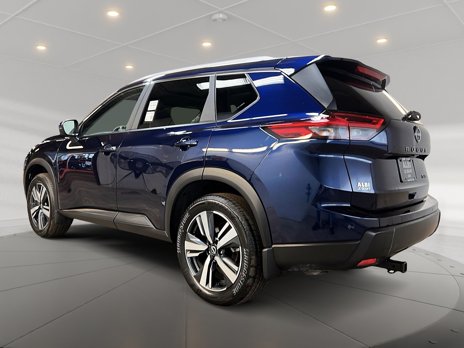 Nissan Rogue SV PREMIUM CUIR TOIT PANO 4RM 2024 - image #6