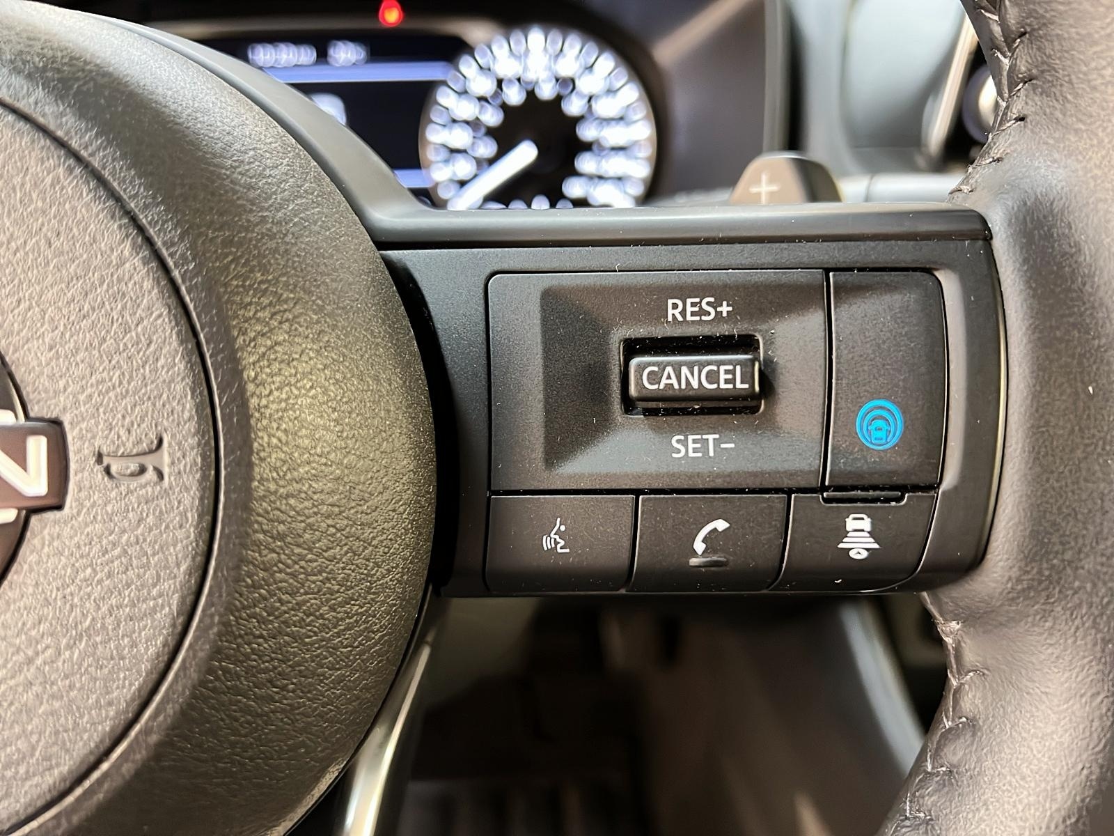 Nissan Rogue SV PREMIUM CUIR TOIT PANO 4RM 2024 - image #21