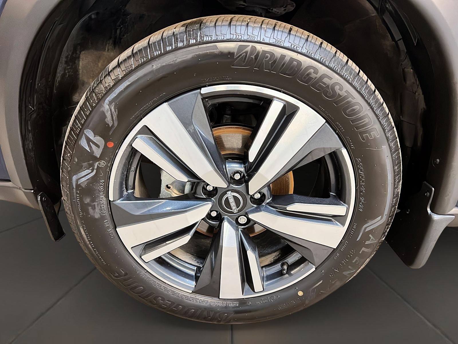 Nissan Rogue SV PREMIUM CUIR TOIT PANO 4RM 2024 - image #29