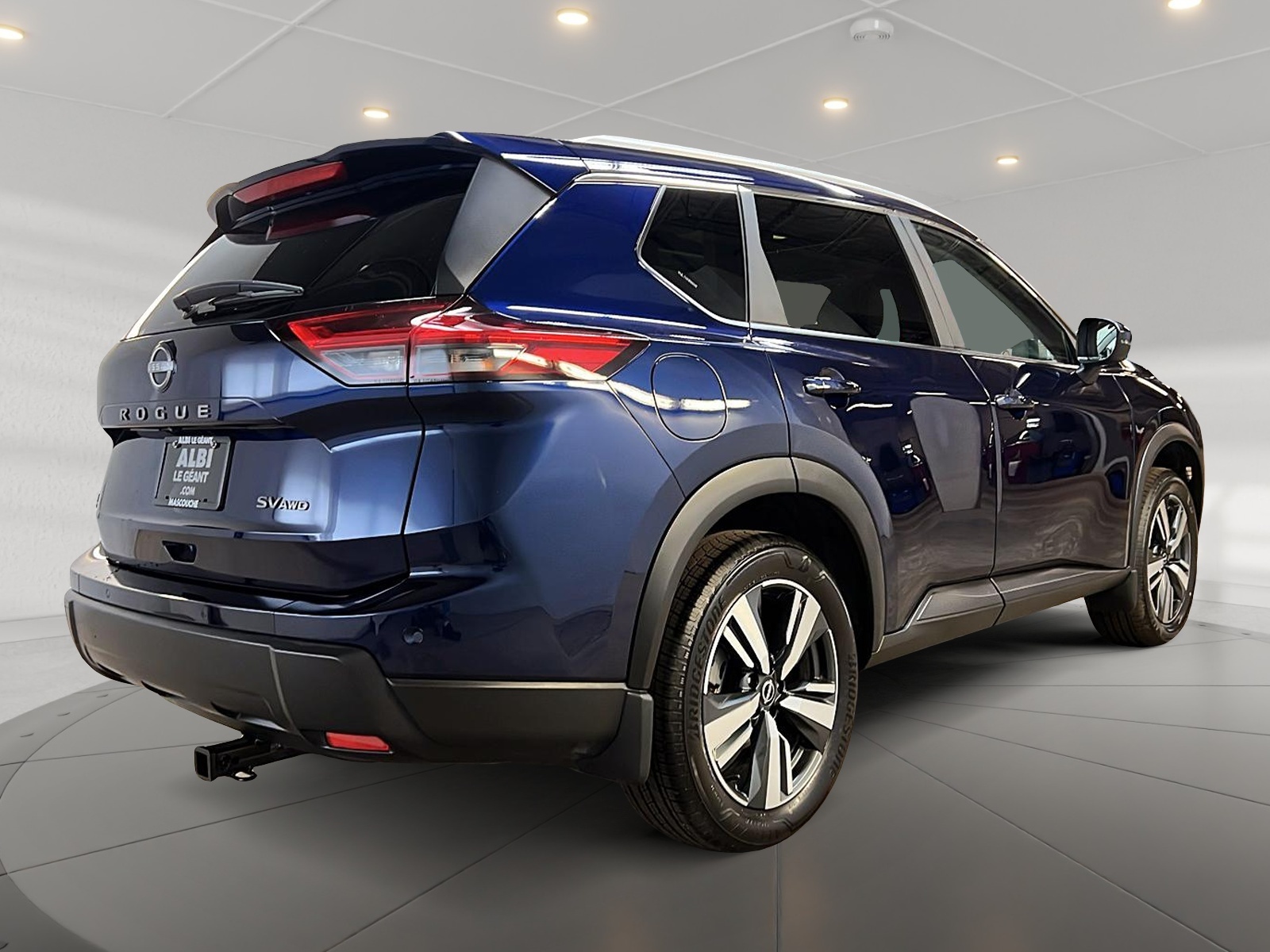 Nissan Rogue SV PREMIUM CUIR TOIT PANO 4RM 2024 - image #4