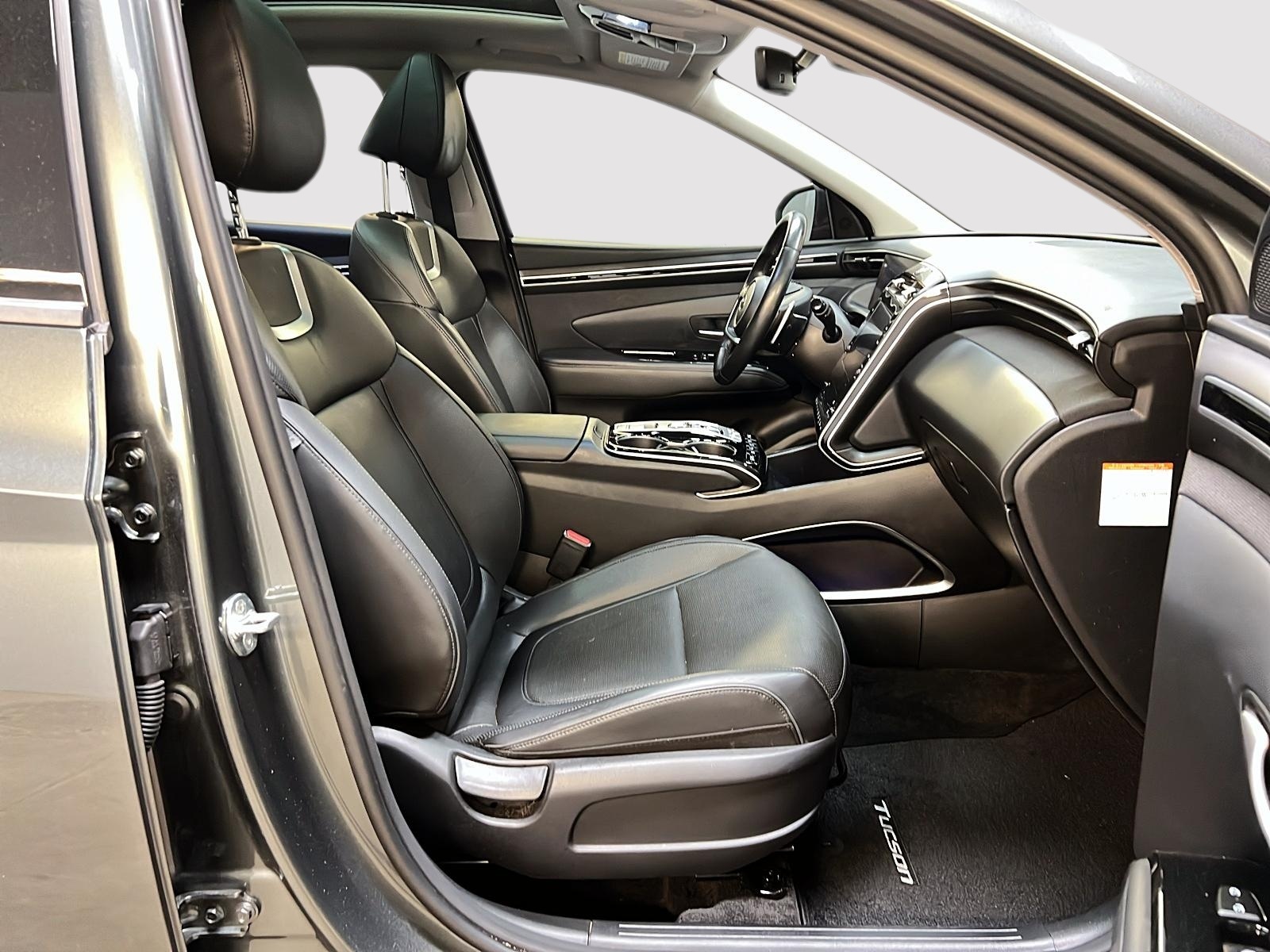 Hyundai Tucson LUXURY HYBRID CUIR TOIT PANO 4RM 2022 - image #8