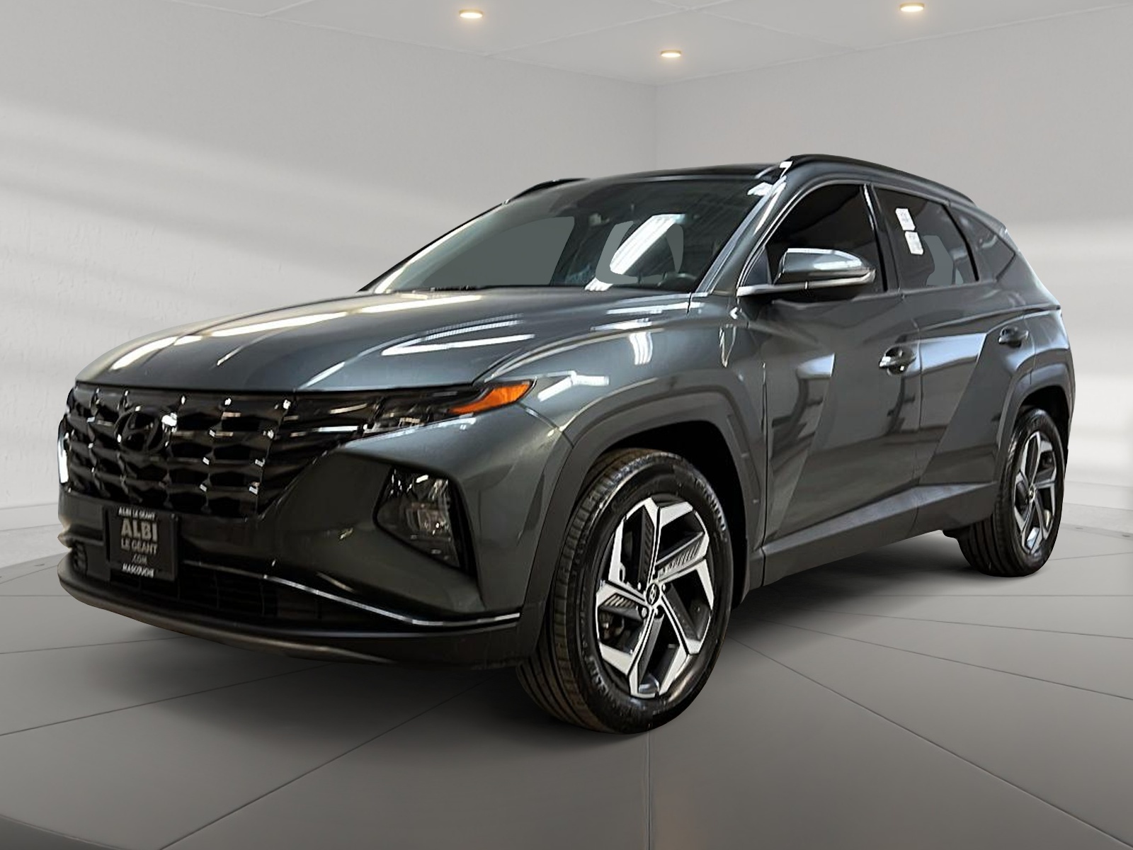 Hyundai Tucson LUXURY HYBRID CUIR TOIT PANO 4RM 2022 - image #1