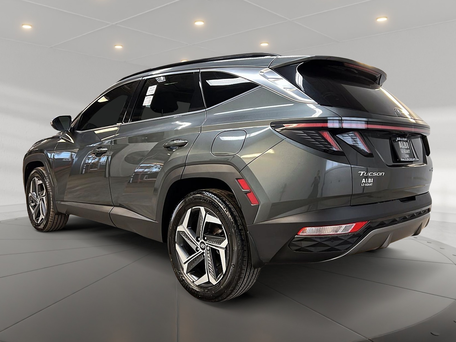 Hyundai Tucson LUXURY HYBRID CUIR TOIT PANO 4RM 2022 - image #6