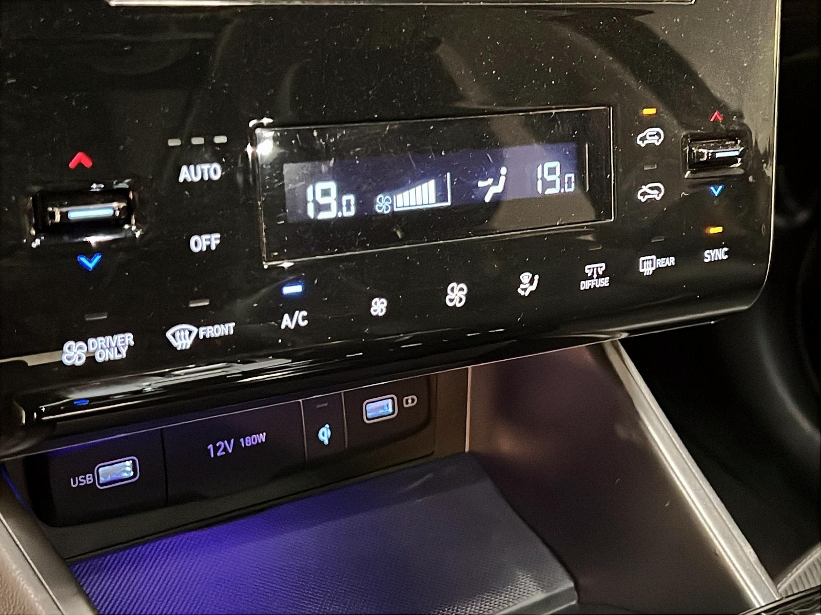 Hyundai Tucson LUXURY HYBRID CUIR TOIT PANO 4RM 2022 - image #16