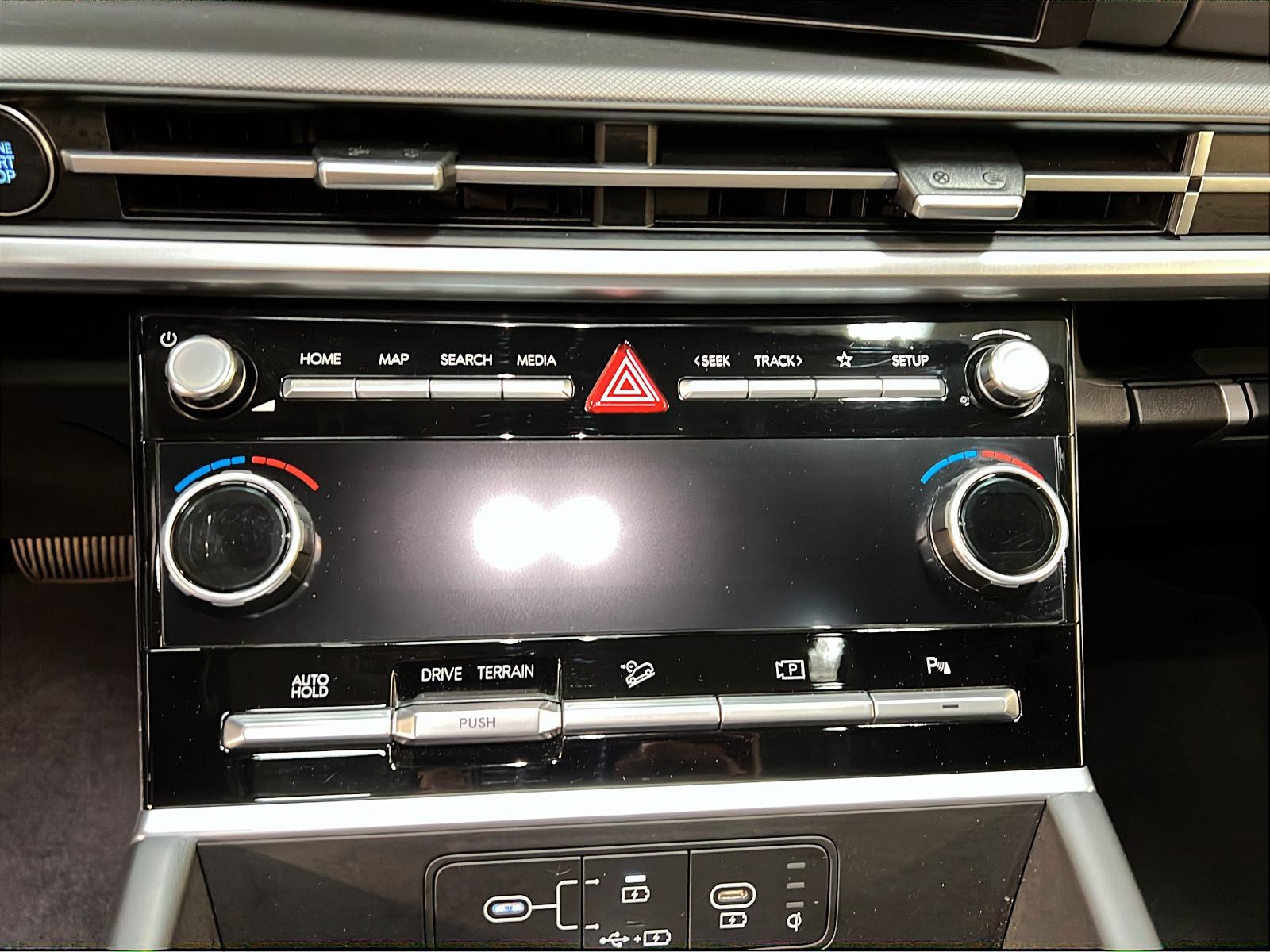 Hyundai Santa Fe PREFERRED TREND HYBRID CUIR TOIT PANO 4RM 2024 - image #19