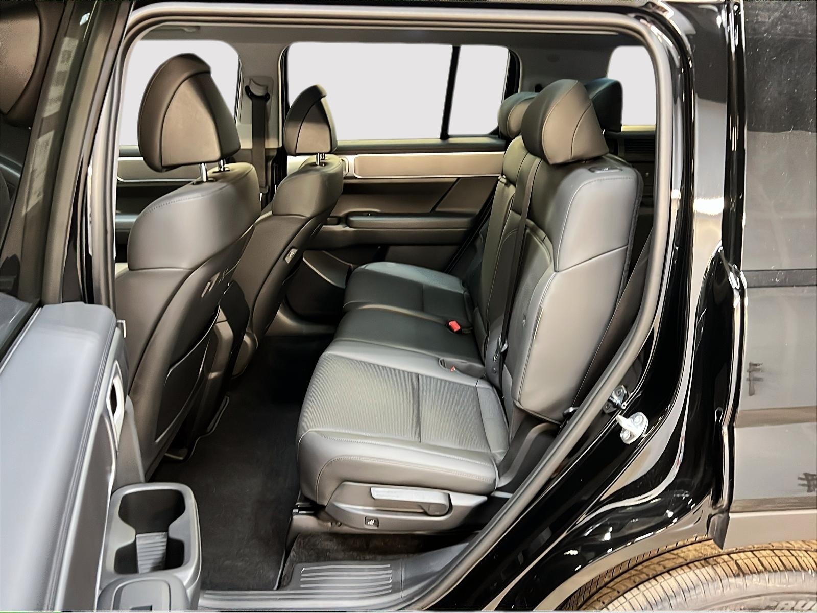 Hyundai Santa Fe PREFERRED TREND HYBRID CUIR TOIT PANO 4RM 2024 - image #9