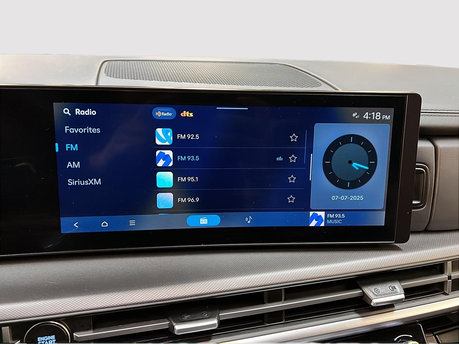 Hyundai Santa Fe PREFERRED TREND HYBRID CUIR TOIT PANO 4RM 2024 - image #21