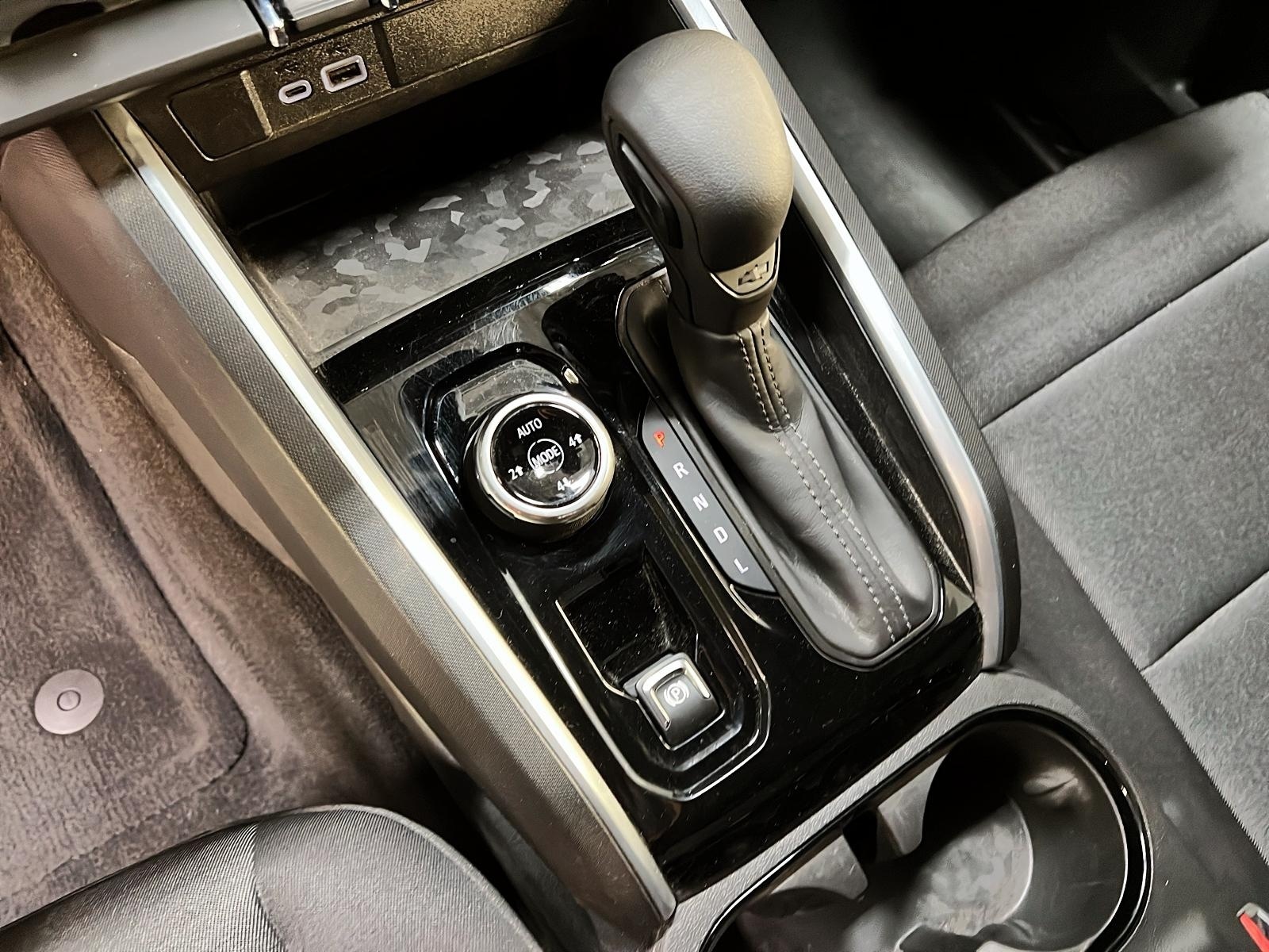 Chevrolet Colorado 2023 - Image #13