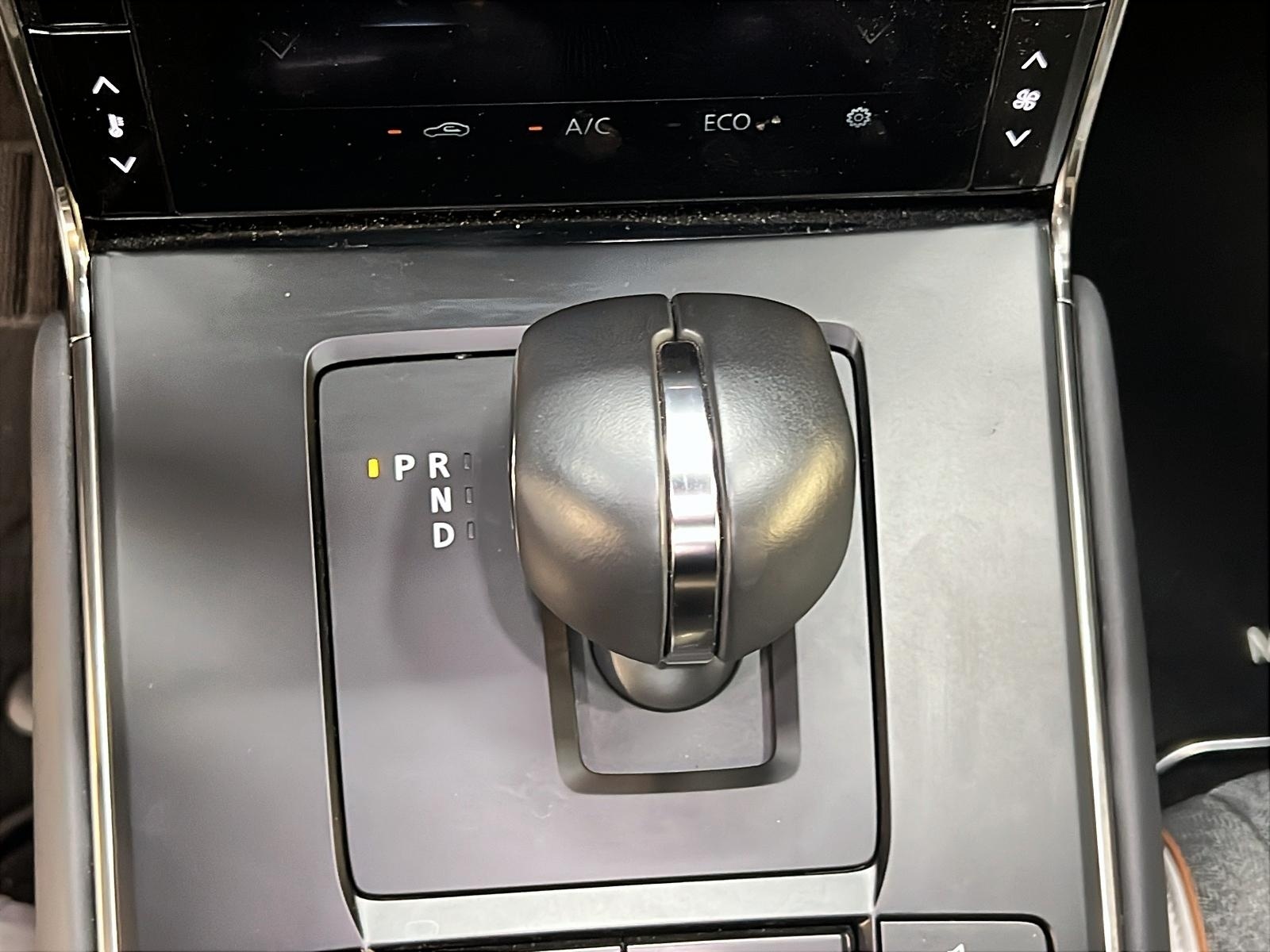 Mazda MX-30 GT TOIT 2023 - image #16