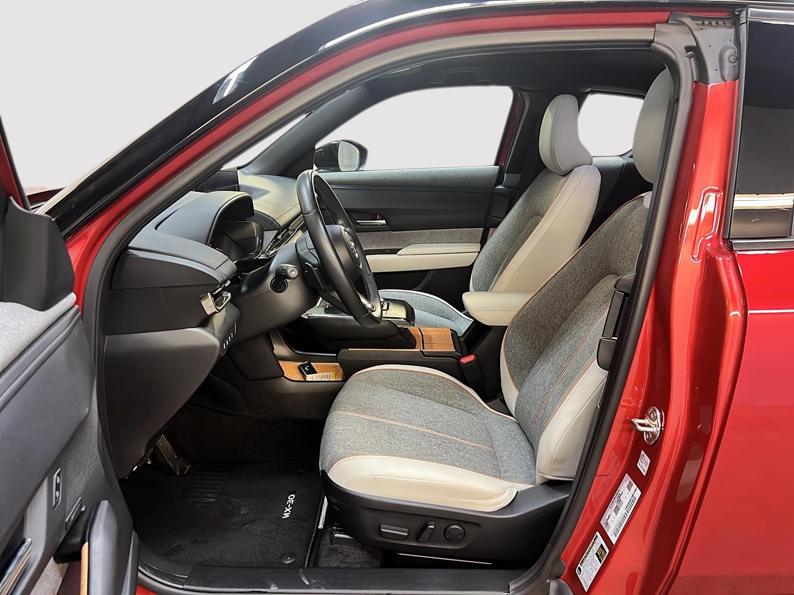 Mazda MX-30 GT TOIT 2023 - image #7