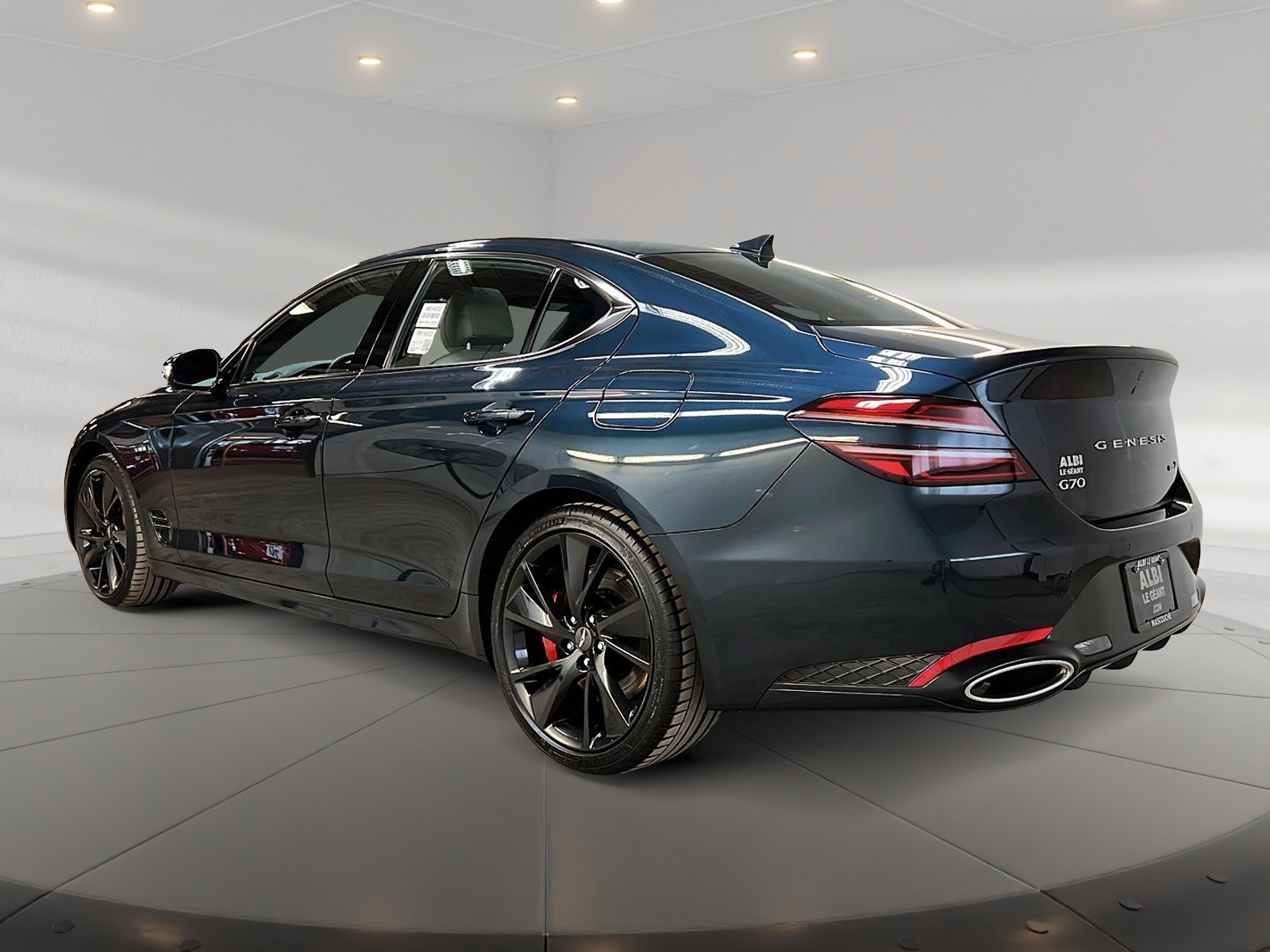Genesis G70 SPORT 3.3T CUIR TOIT NAV 4RM 2023 - image #6