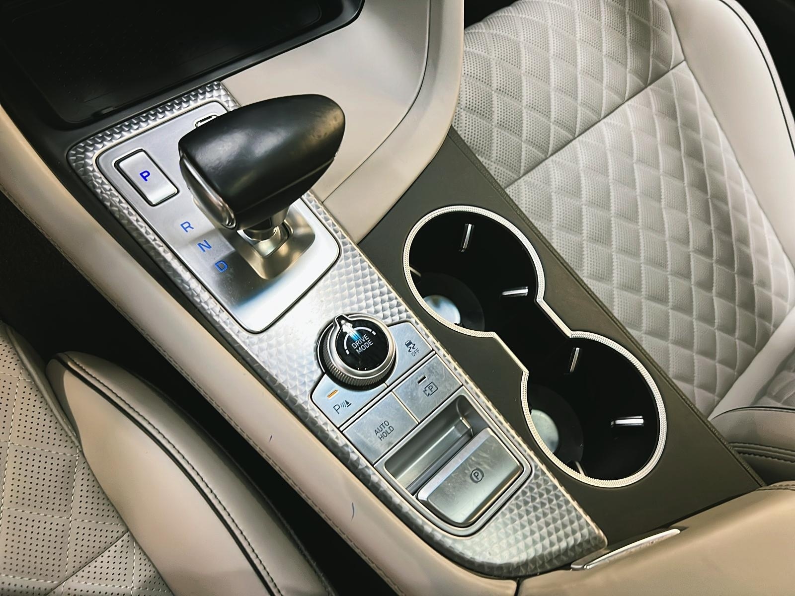 Genesis G70 SPORT 3.3T CUIR TOIT NAV 4RM 2023 - image #15