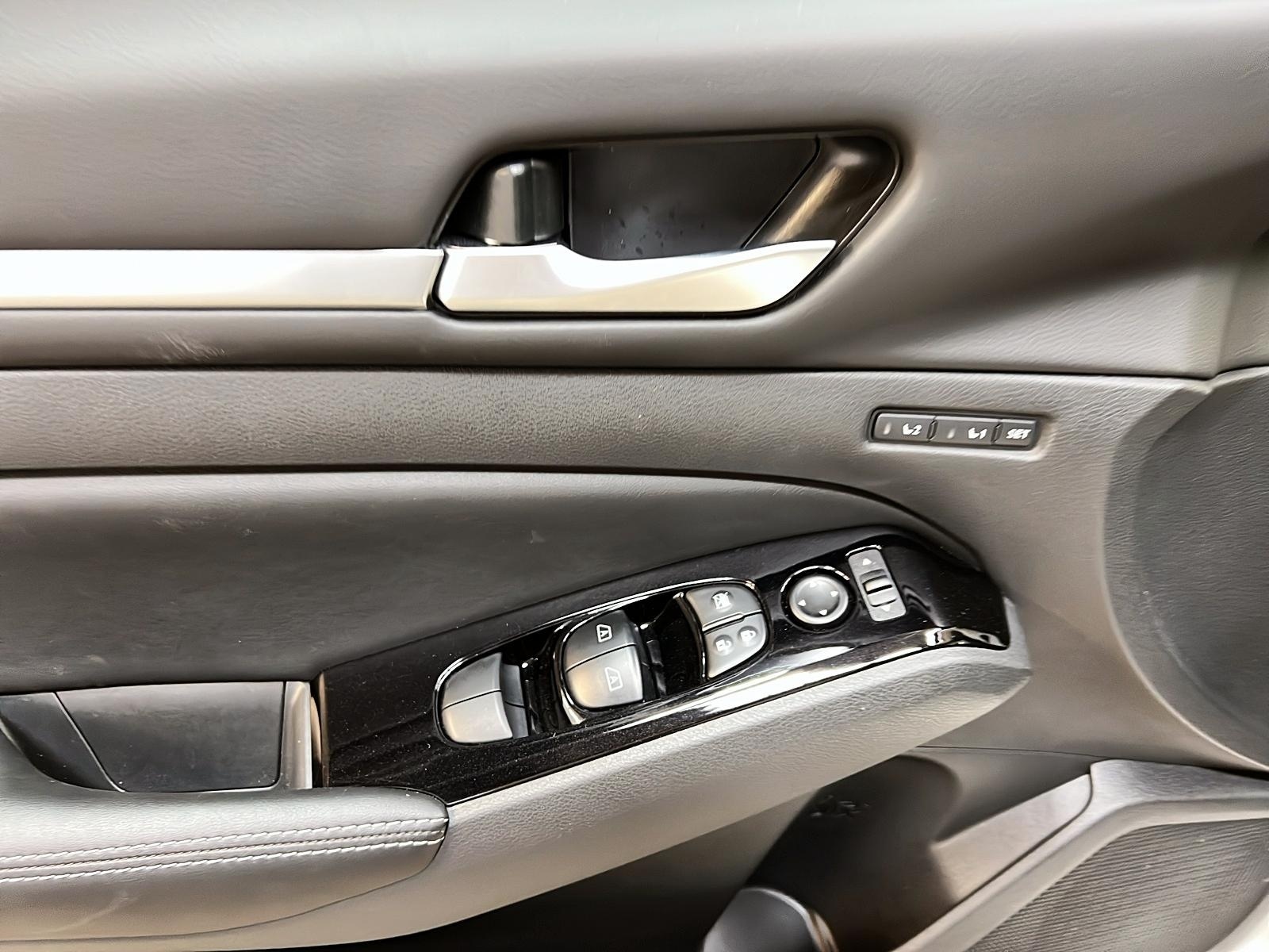 Nissan Altima PLATINUM CUIR TOIT NAV 4RM 2024 - image #23