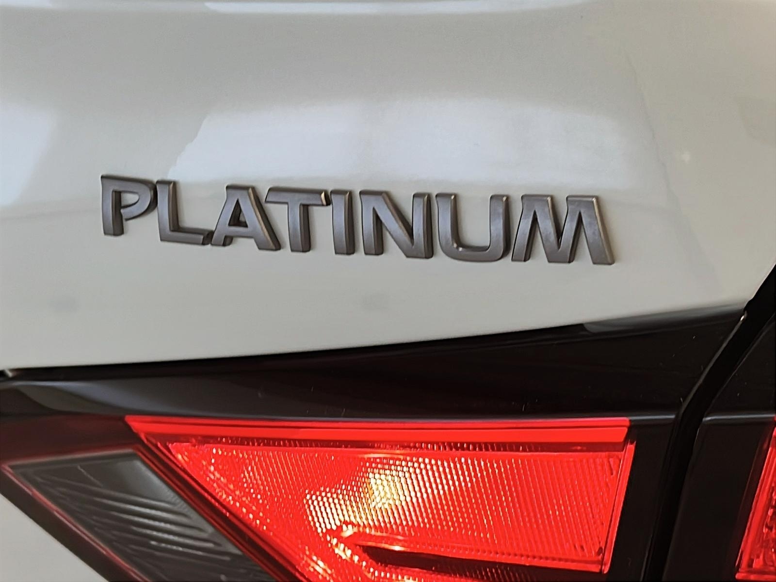 Nissan Altima PLATINUM CUIR TOIT NAV 4RM 2024 - image #28