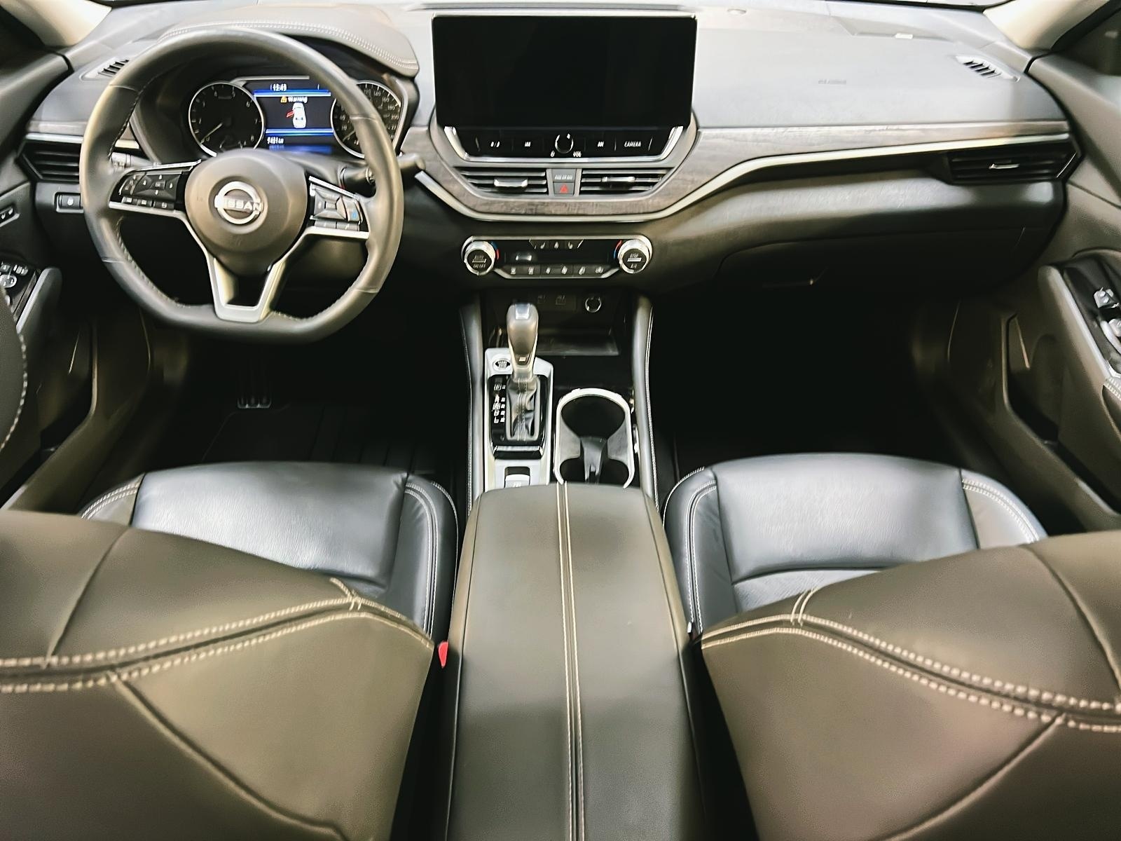 Nissan Altima PLATINUM CUIR TOIT NAV 4RM 2024 - image #11