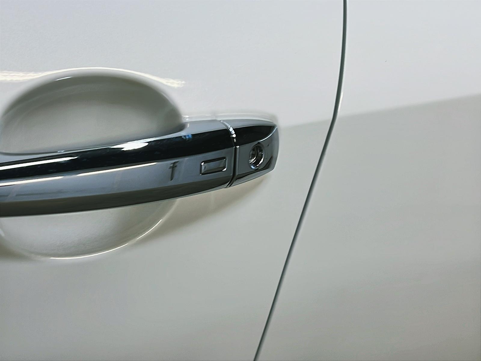 Nissan Altima PLATINUM CUIR TOIT NAV 4RM 2024 - image #26