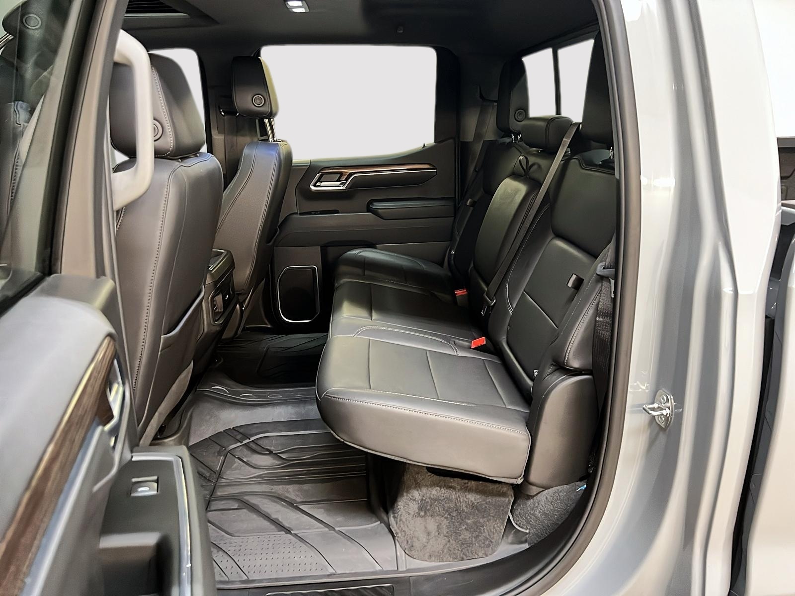 Chevrolet Silverado 1500 RST CREW CAB CUIR TOIT 4X4 2024 - image #10