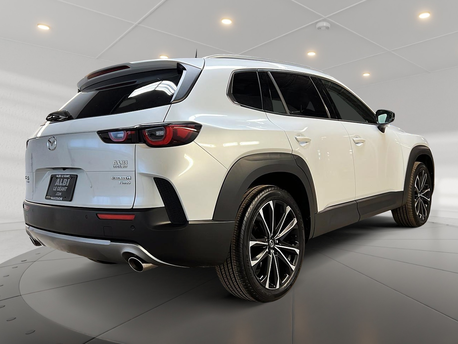 Mazda CX-50 GT TURBO CUIR TOIT PANO NAV 4RM 2024 - image #4