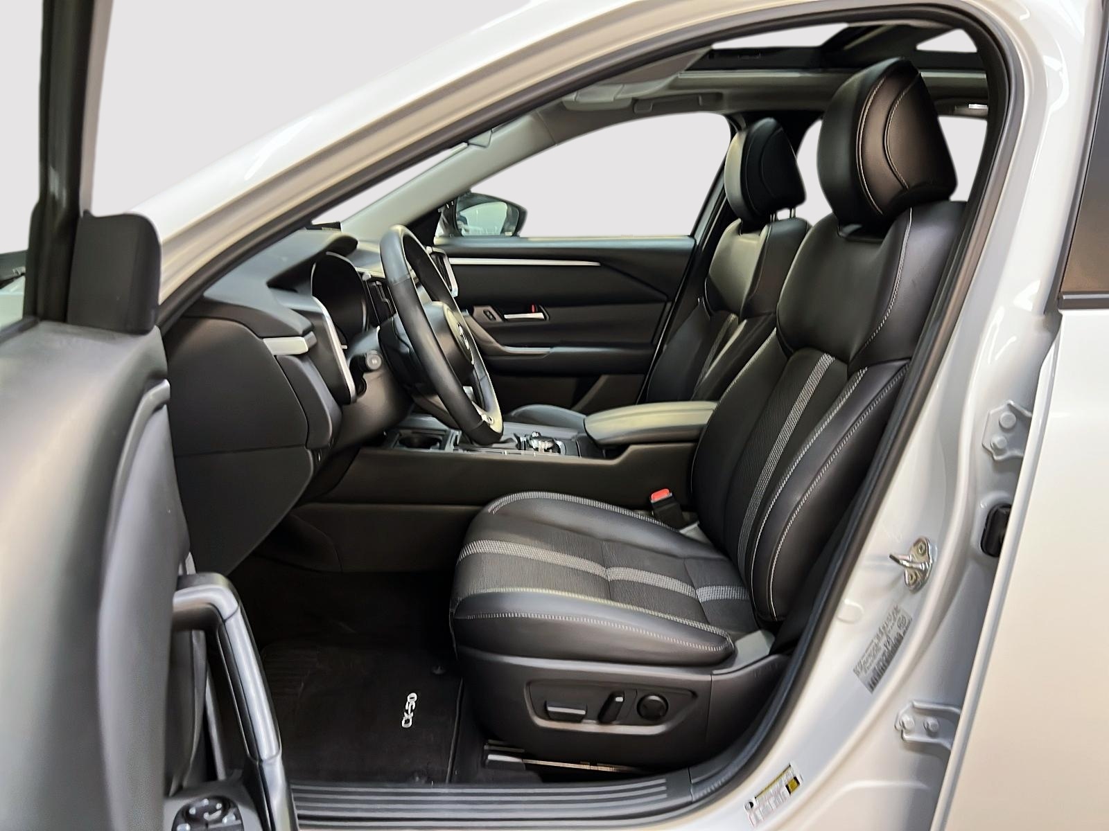 Mazda CX-50 GS LUXE TOIT PANO 4RM 2024 - image #7