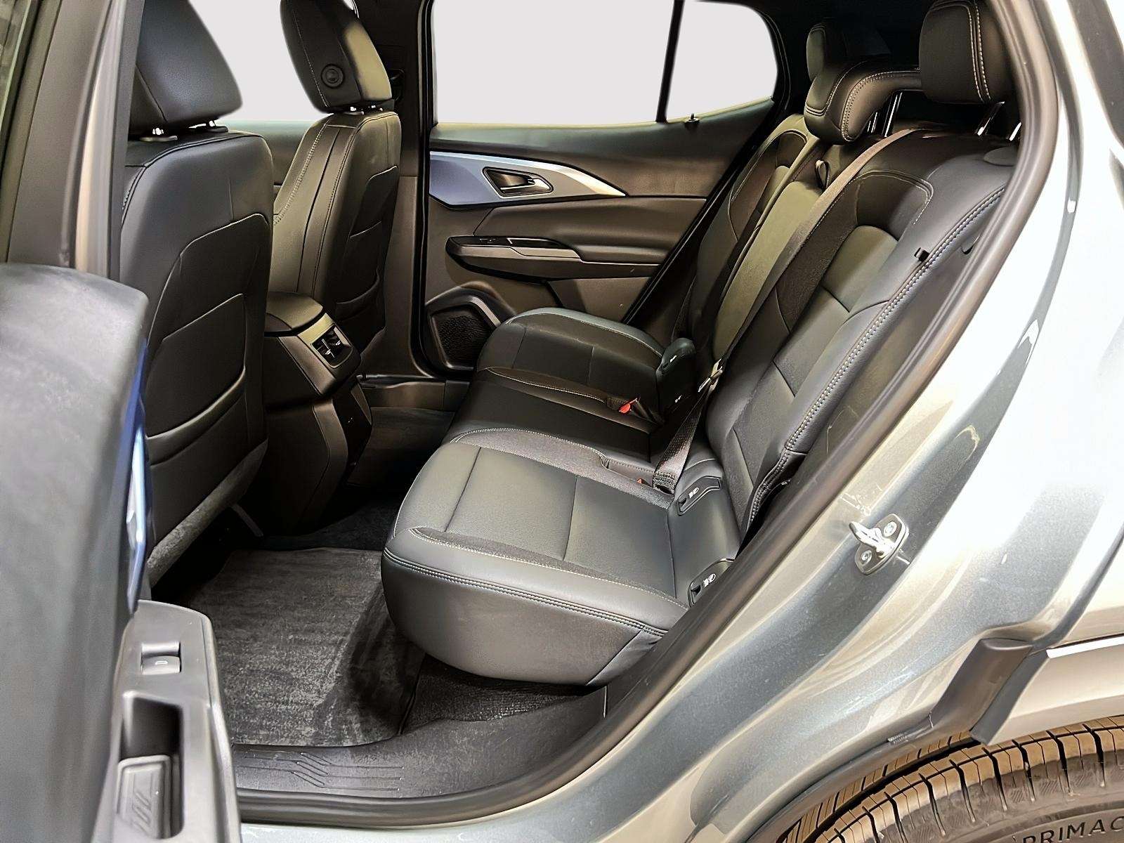 Chevrolet Equinox EV 2LT NAV 2024 - image #9