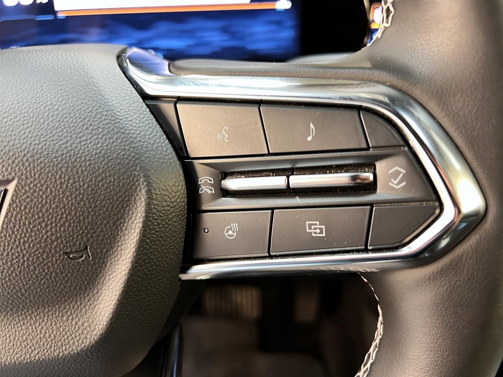 Chevrolet Equinox EV 2LT NAV 2024 - image #18