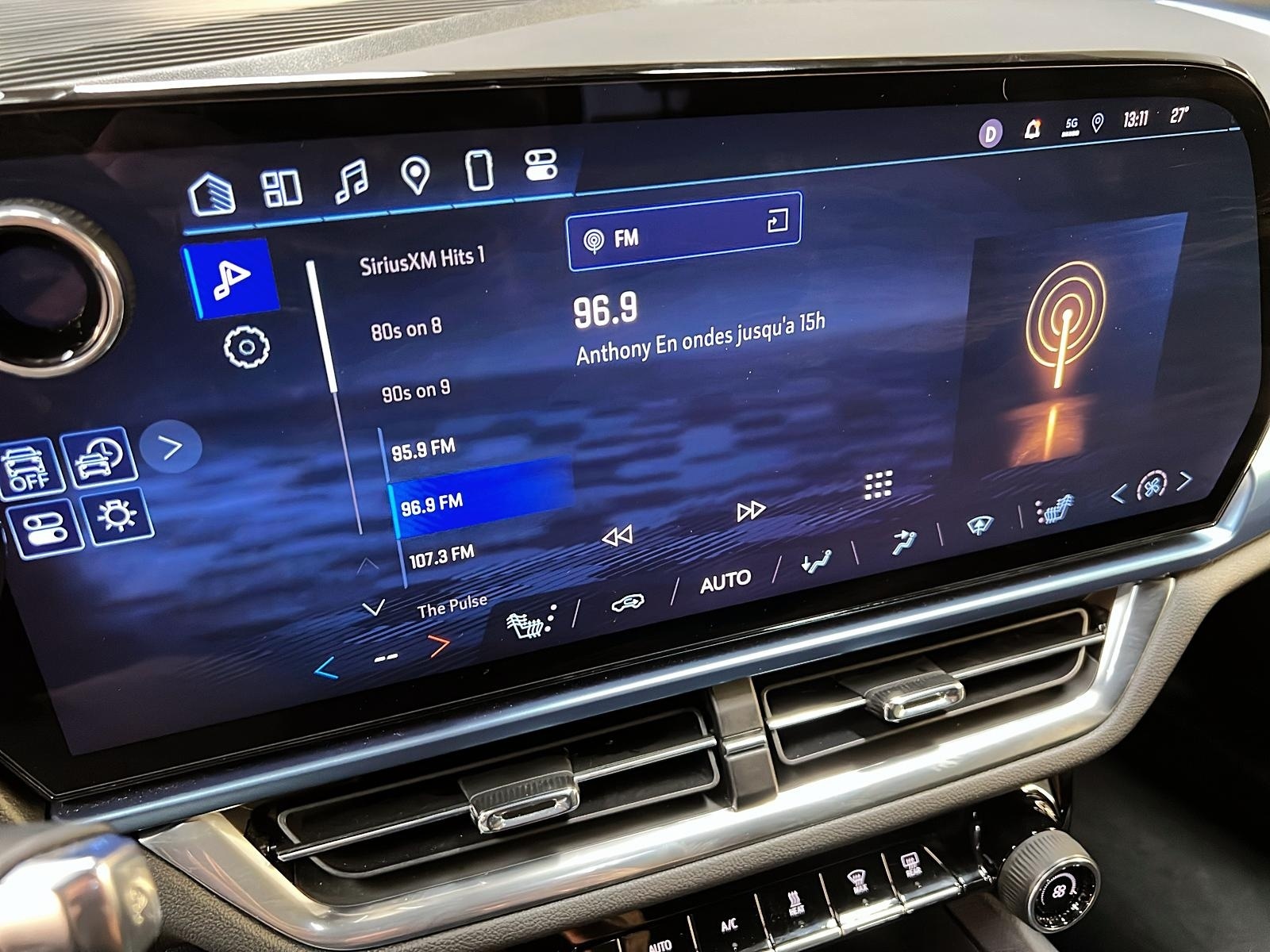 Chevrolet Equinox EV 2LT NAV 2024 - image #15