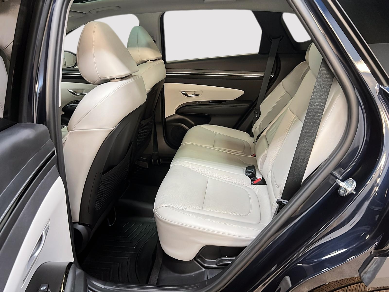 Hyundai Tucson ULTIMATE HYBRID CUIR TOIT PANO NAV 4RM 2022 - image #10