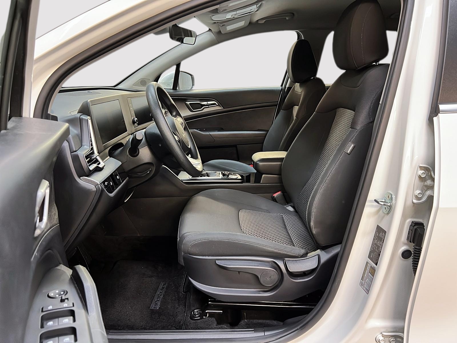 Kia Sportage LX 2023 - image #7
