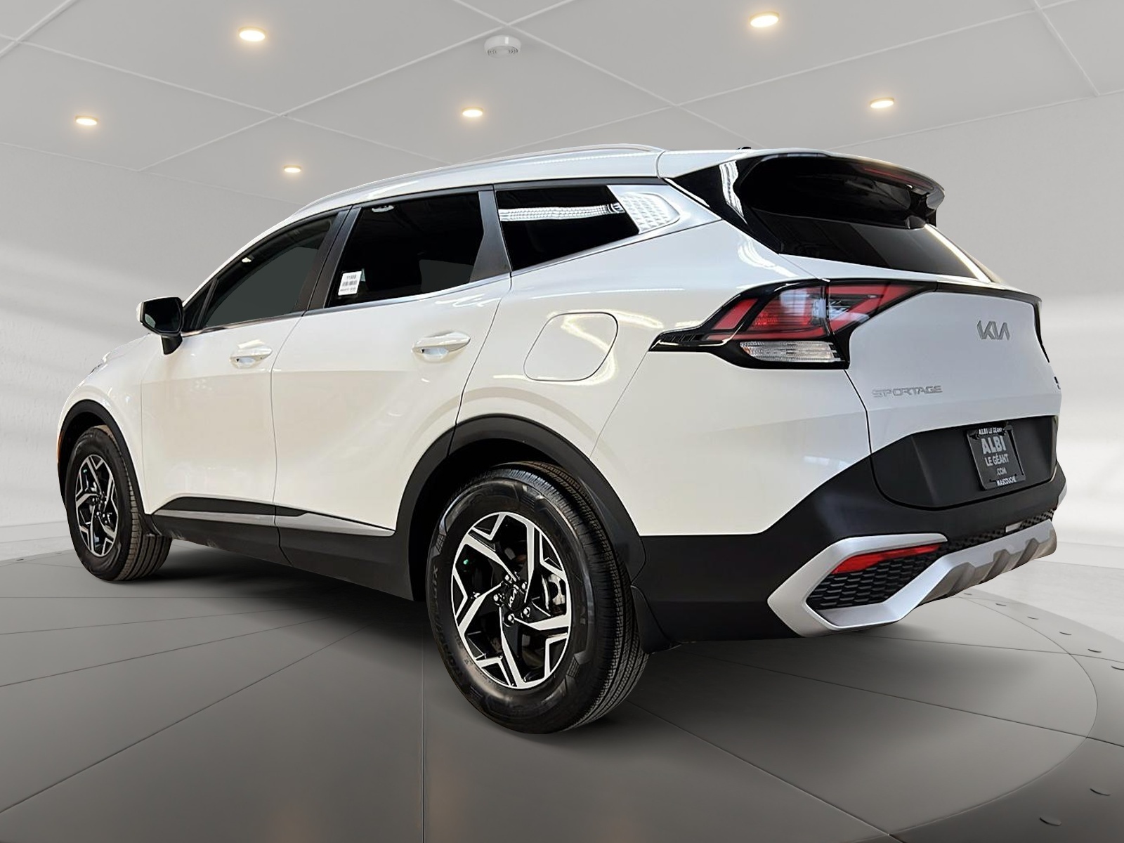 Kia Sportage LX 2023 - image #6