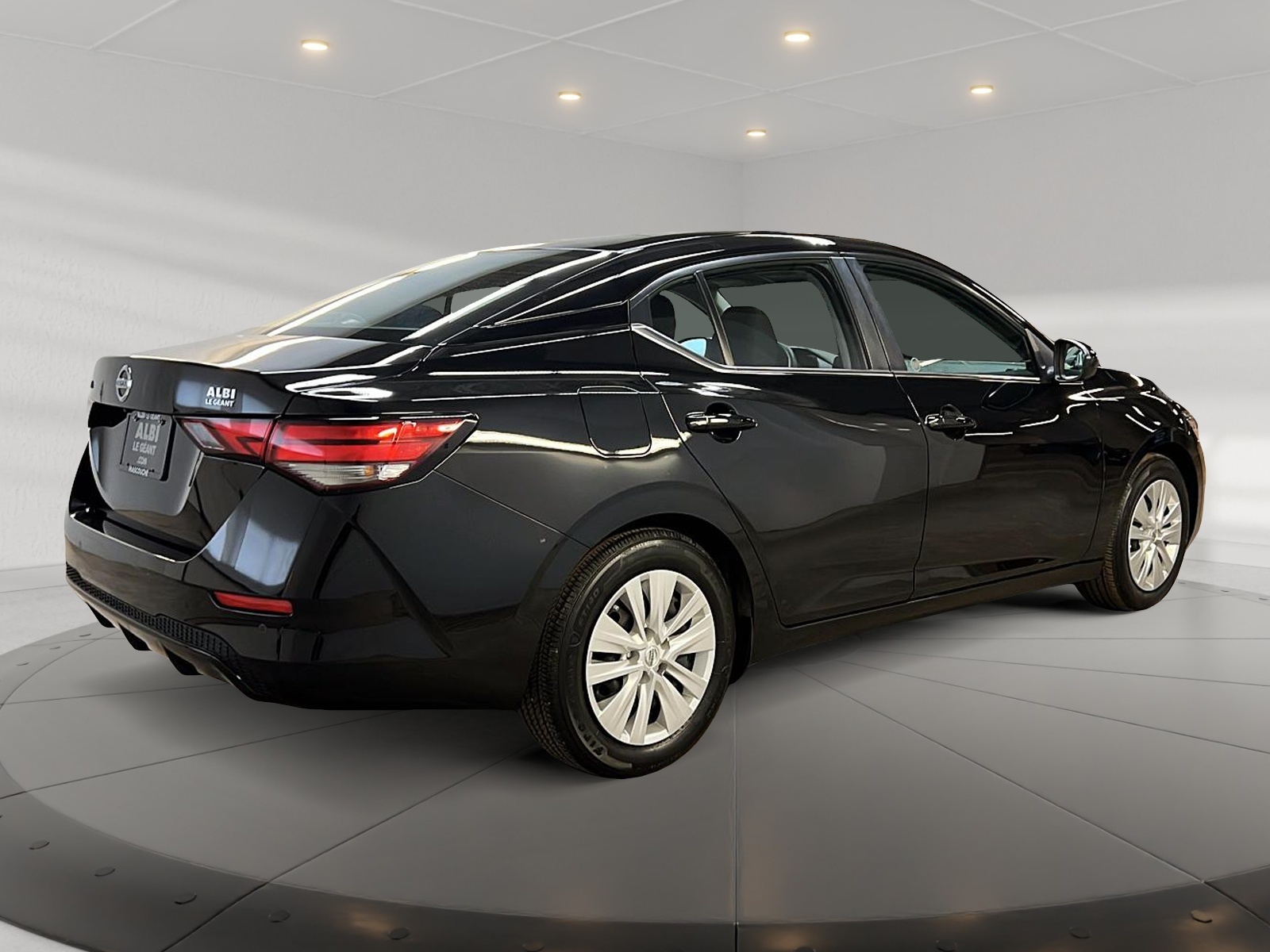 Nissan Sentra S PLUS 2023 - image #4