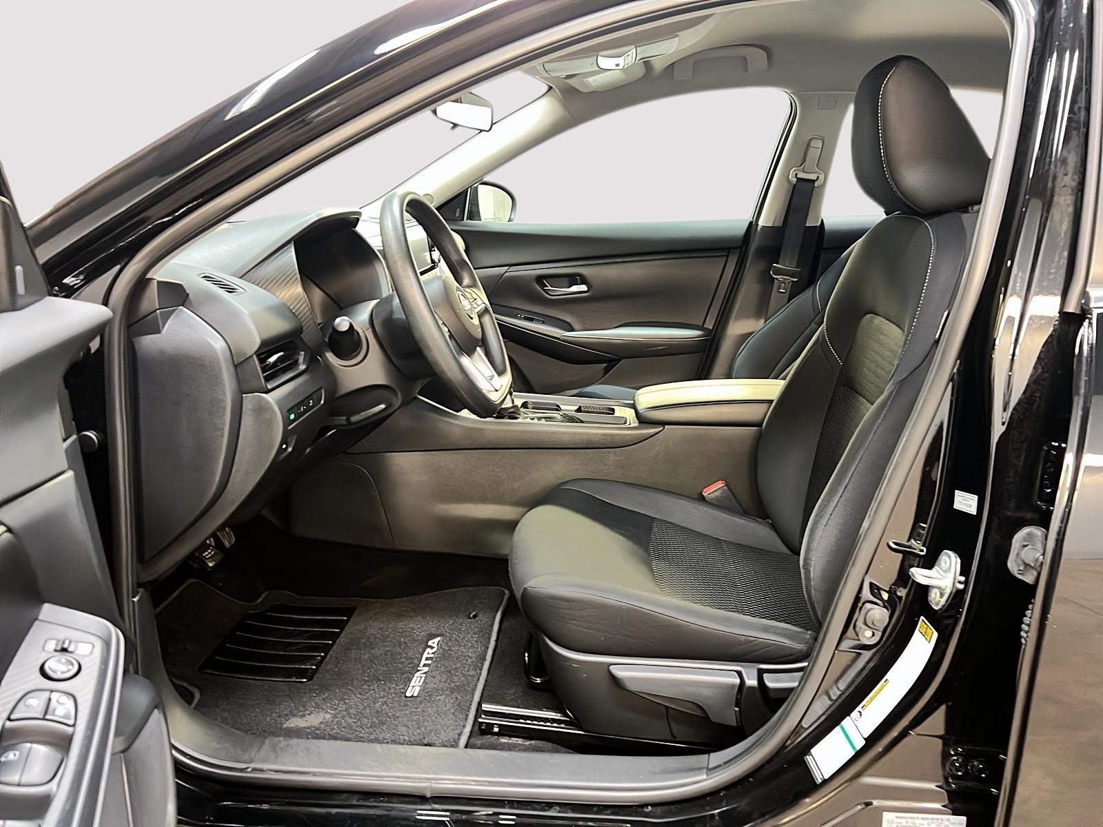 Nissan Sentra S PLUS 2023 - image #7