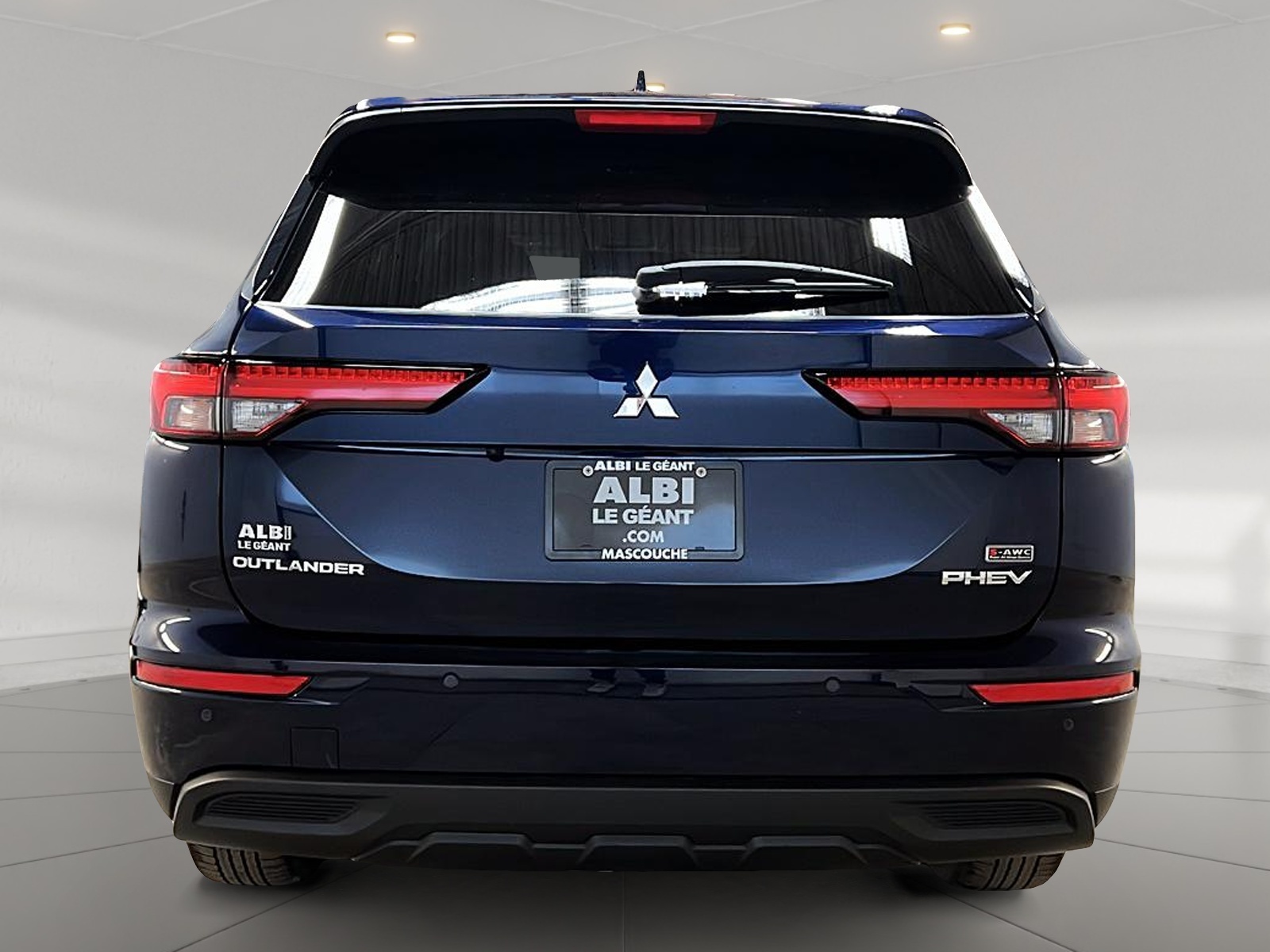 Mitsubishi Outlander ES S PHEV 4RM 2023 - image #5