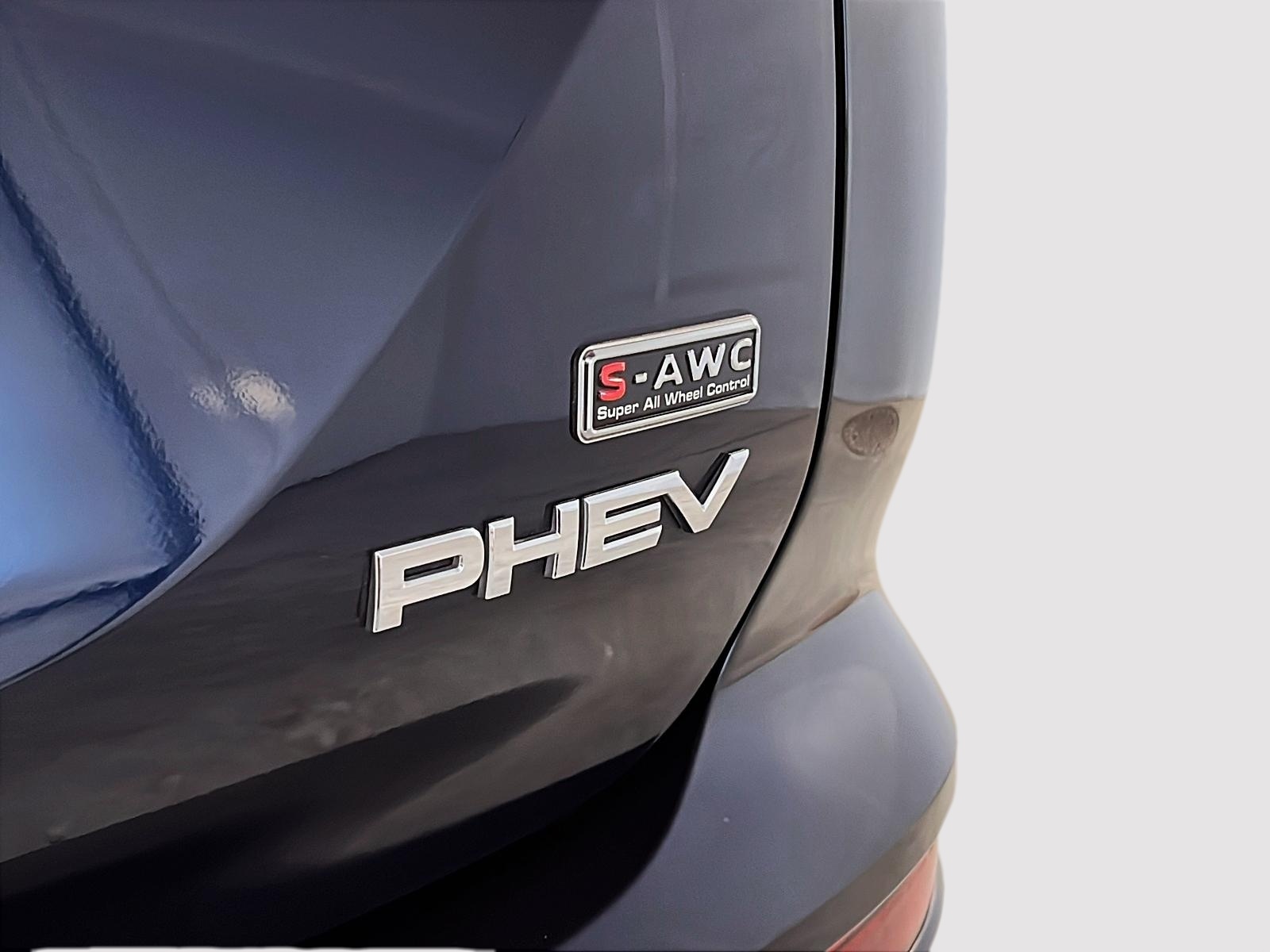 Mitsubishi Outlander ES S PHEV 4RM 2023 - image #24